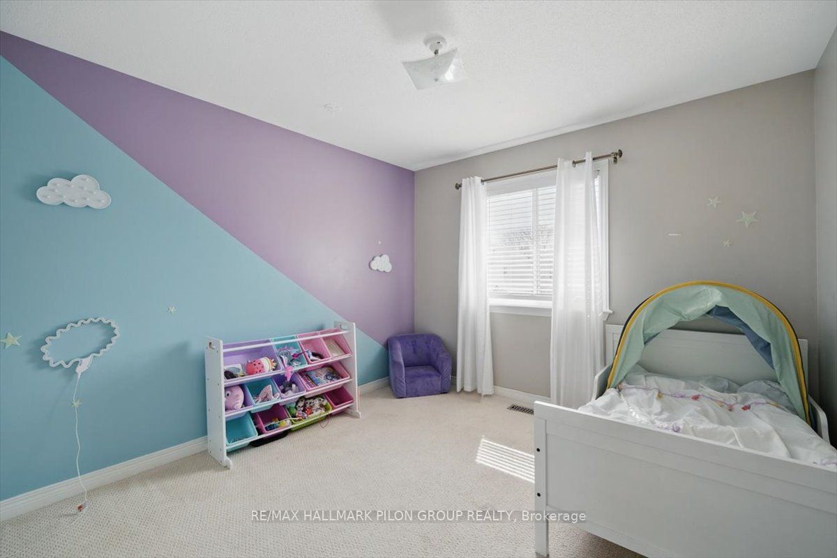 10 Maybrook Place