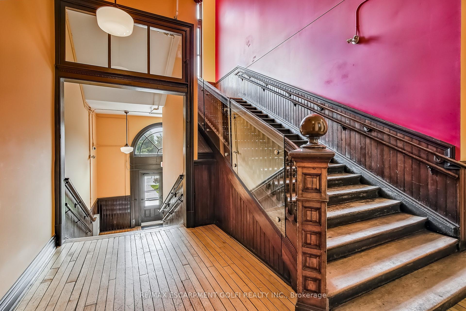 1 Bedroom Condo at 200 STINSON, Hamilton For sale