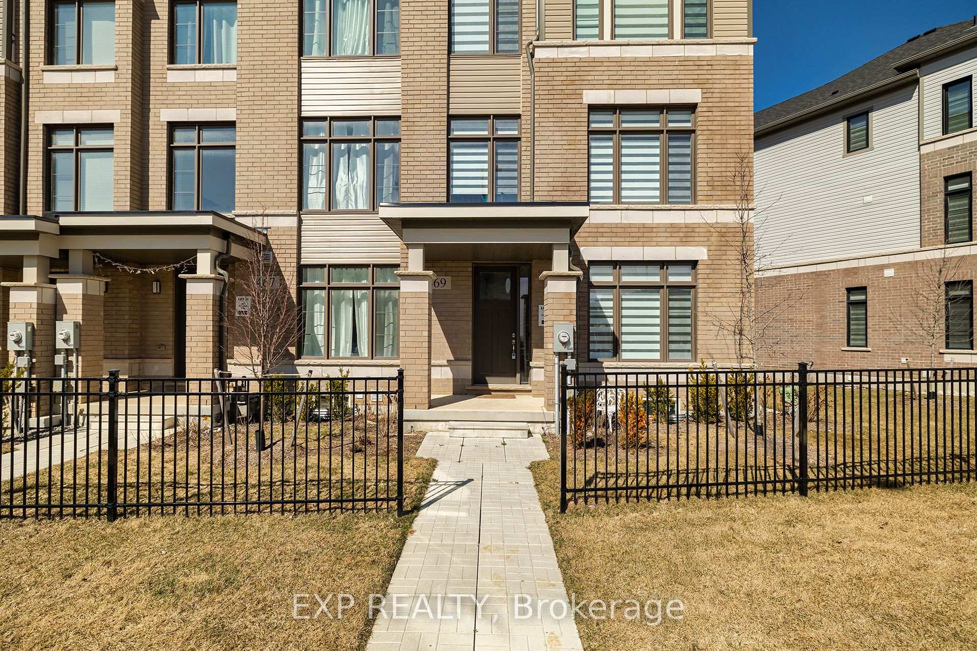 3 Bedrooms Condo at 469 Provident, Hamilton For sale