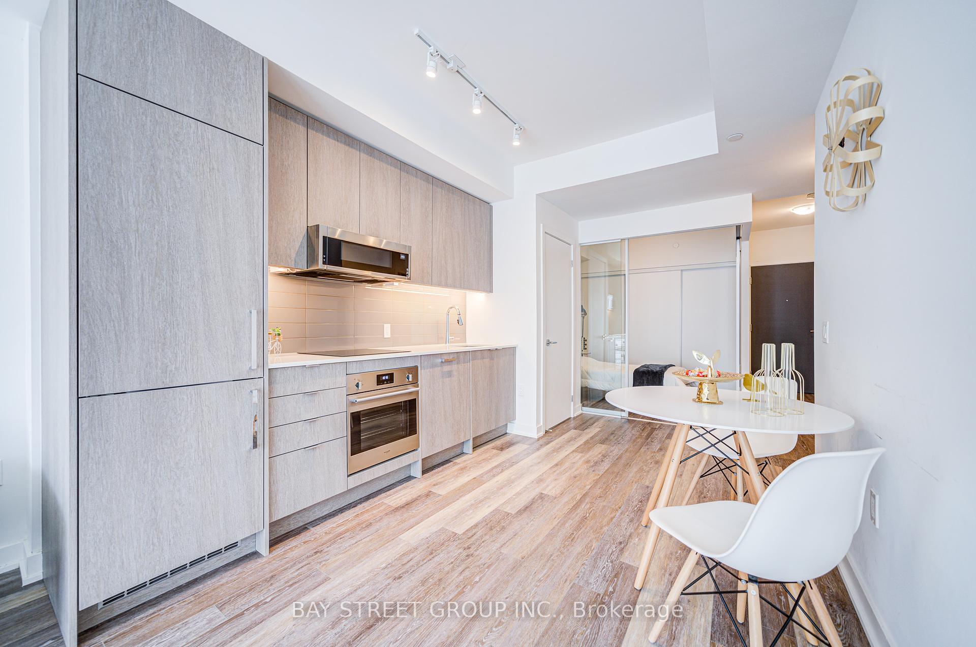 2 Bedrooms Condo at 250 Lawrence, Toronto For sale