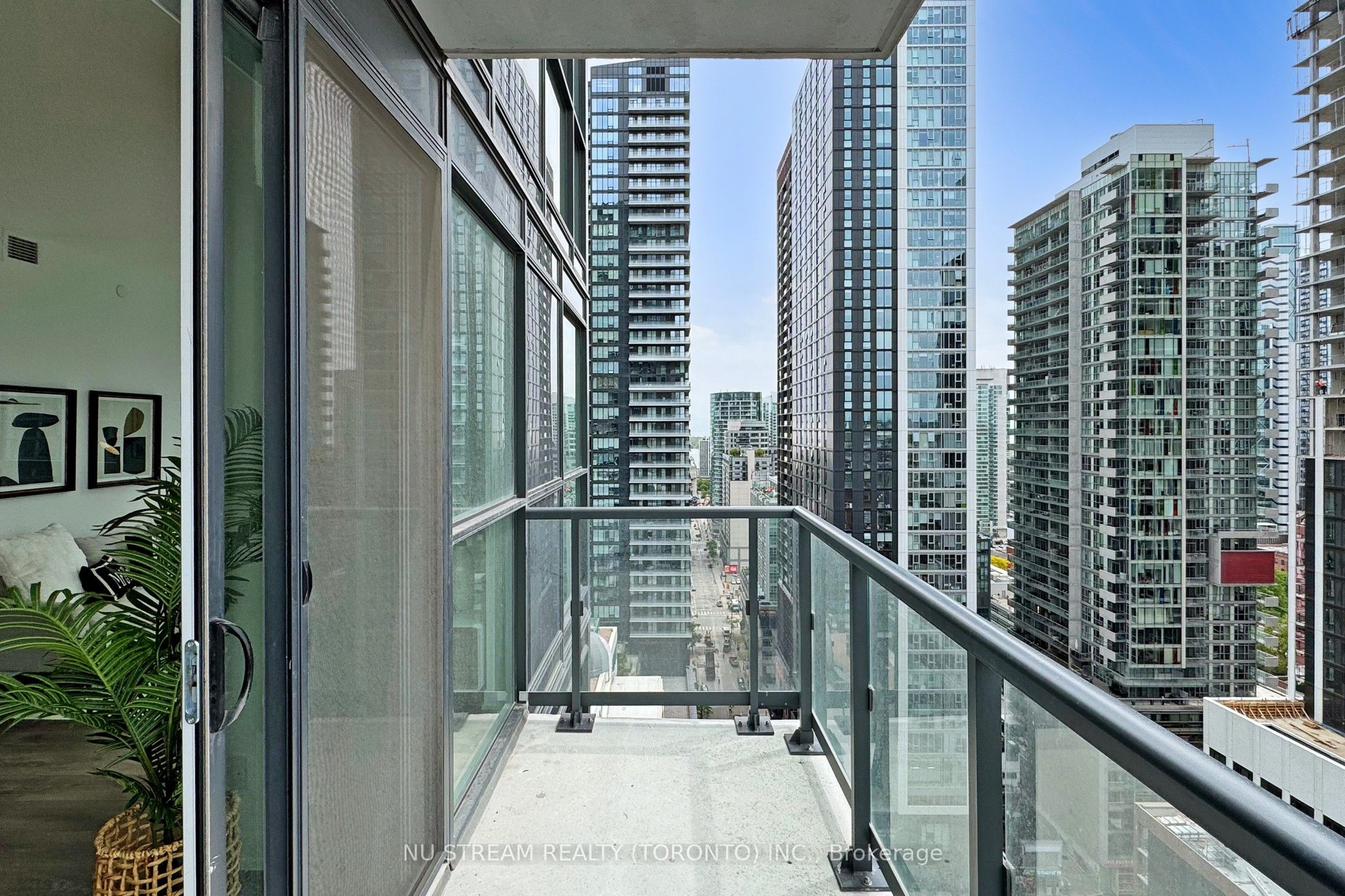 87 Peter Street, #2302