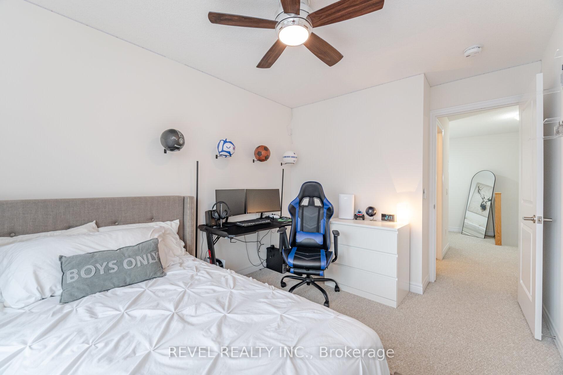 3 Bedrooms Condo at 316 Humphrey, Hamilton For sale