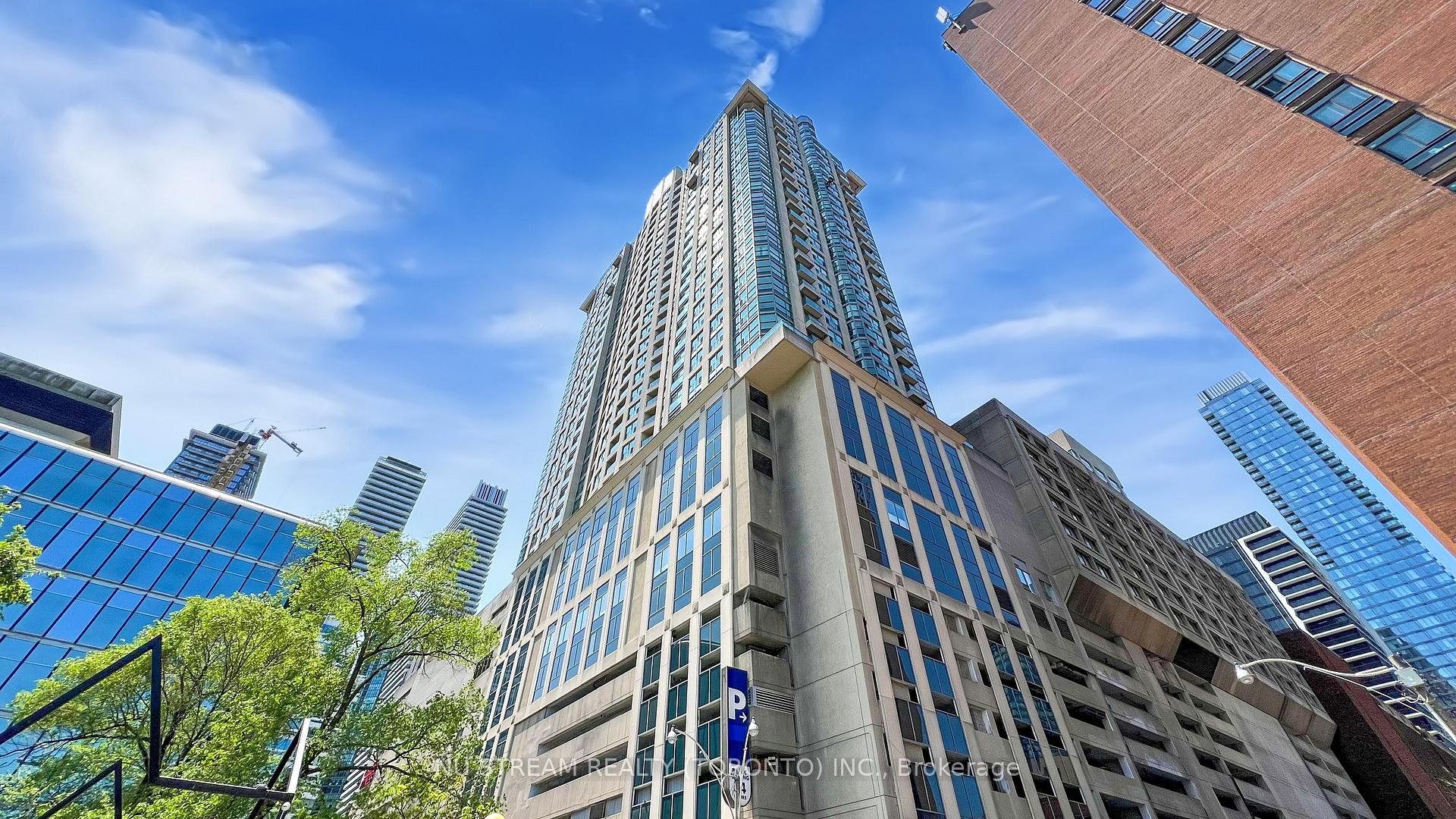 1 Bedroom Condo at 8 Park, Toronto For sale