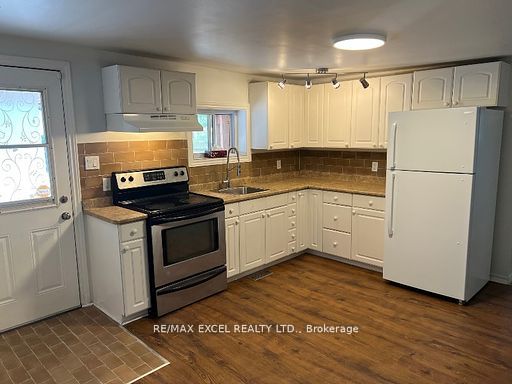 28 St James Street, Georgina, ON L0E 1R0