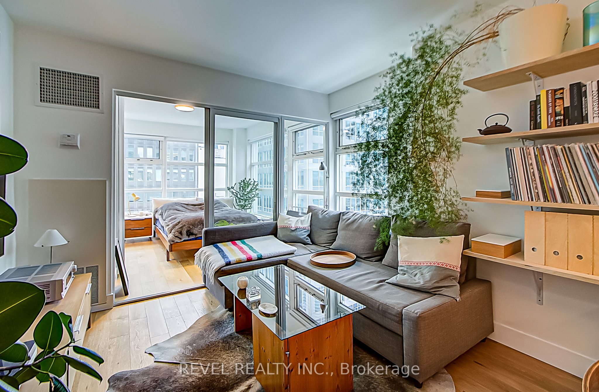 50 Lombard Street, #1004