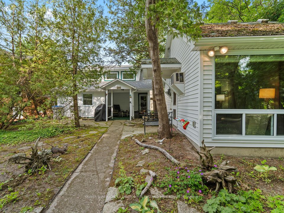 33 Lake Shore