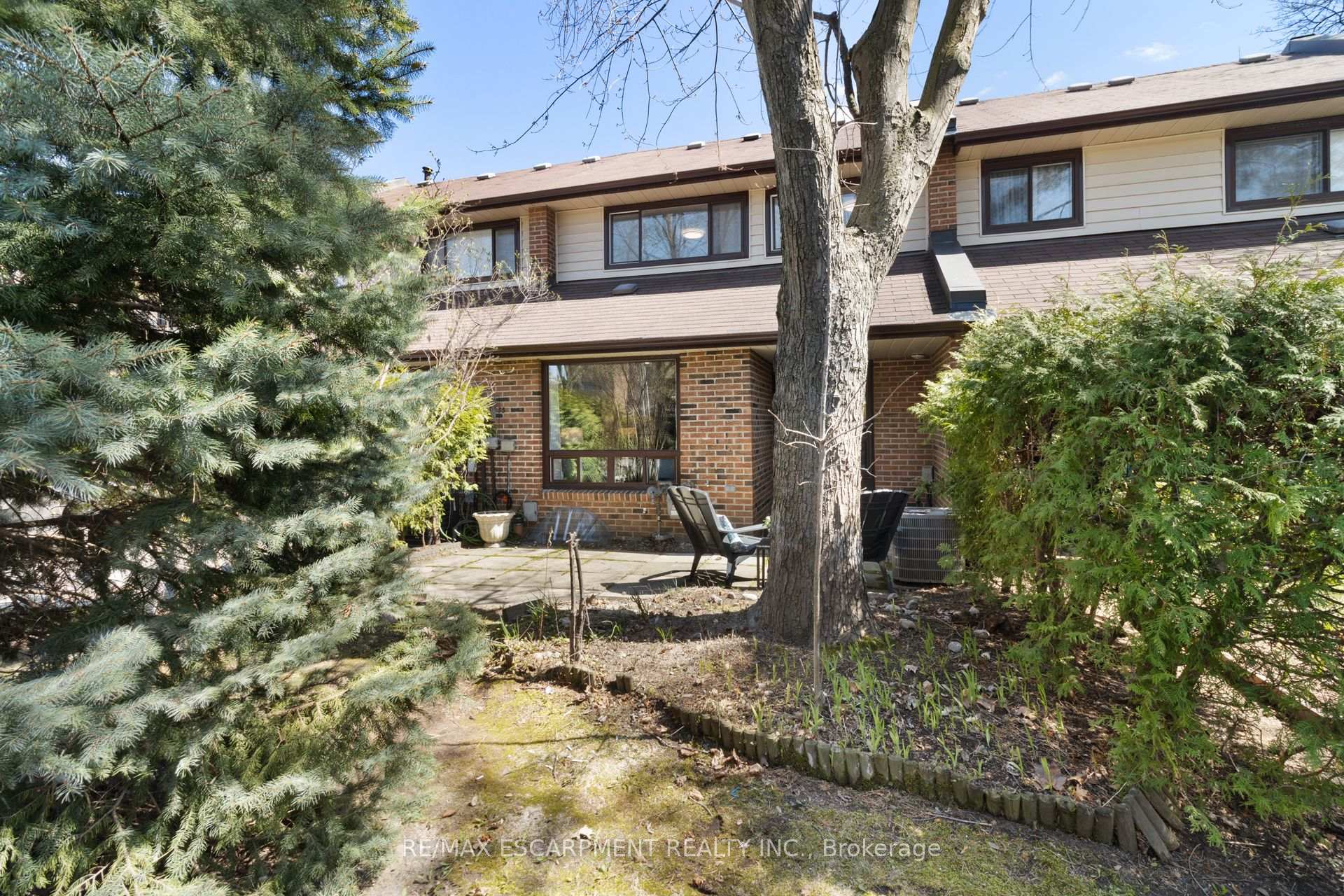 3 Bedrooms Condo at 2020 South Millway,  Mississauga For sale