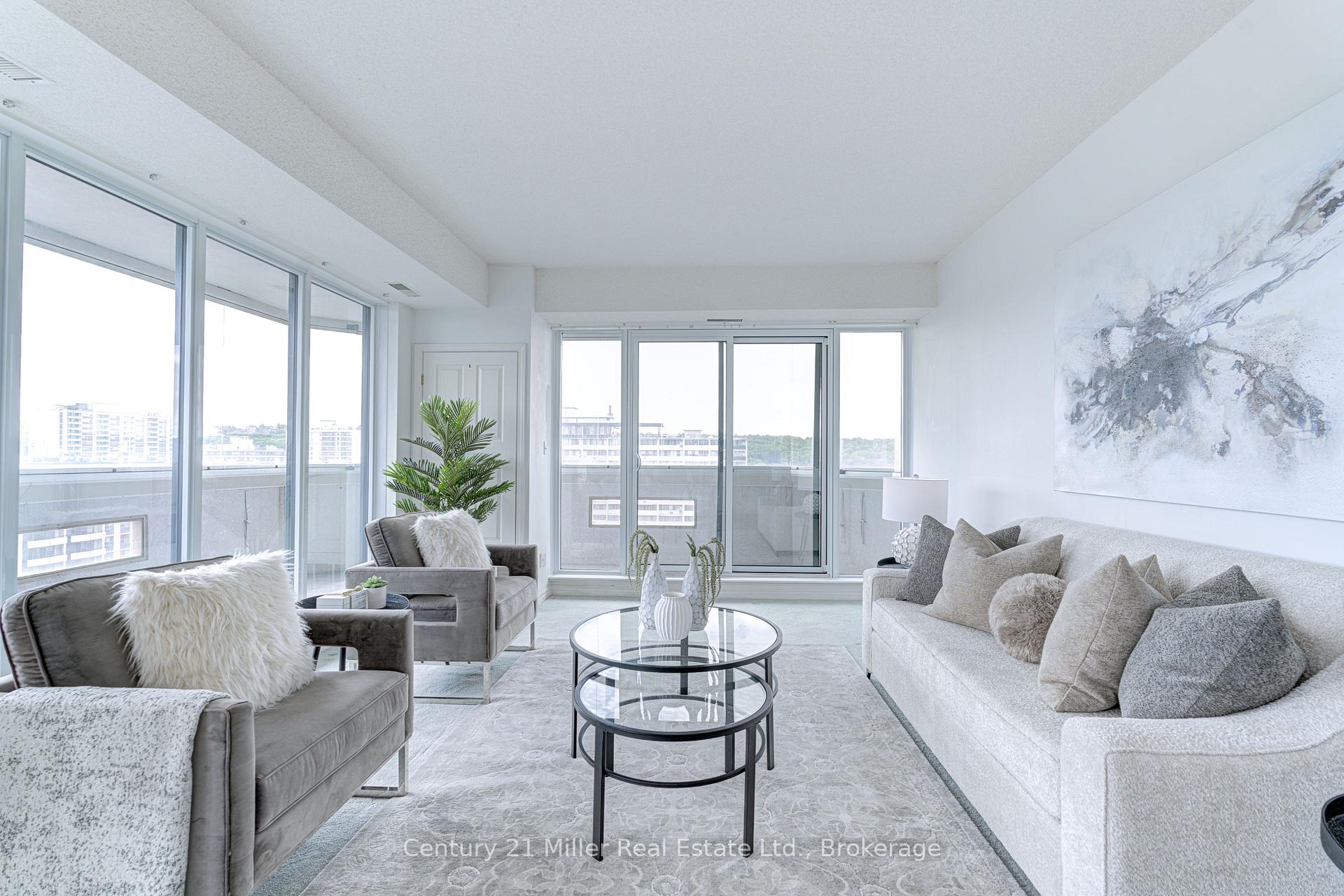 2 Bedrooms Condo at 67 Caroline, Hamilton For sale