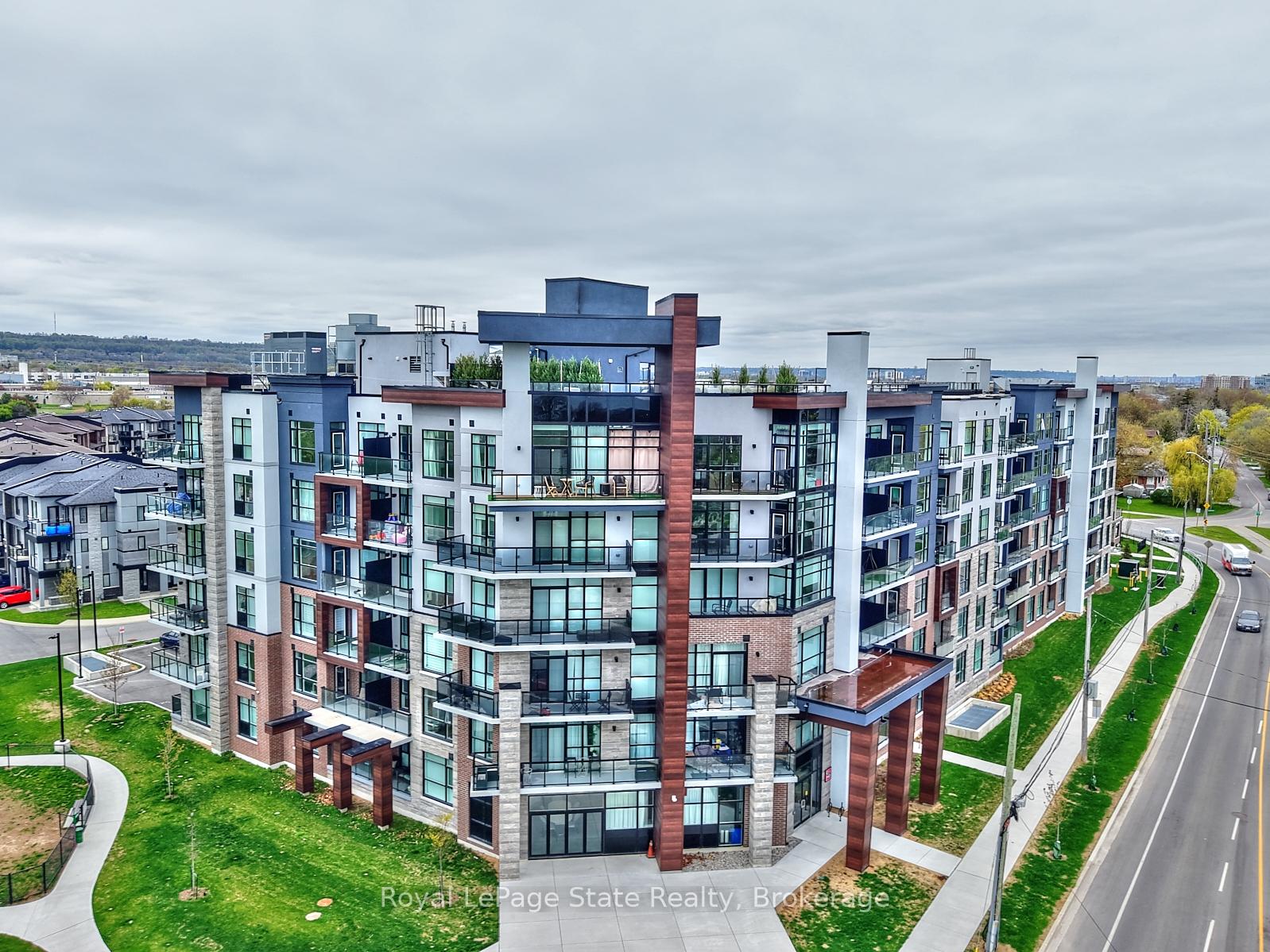 1 Bedroom Condo at 600 North Service, Hamilton For sale