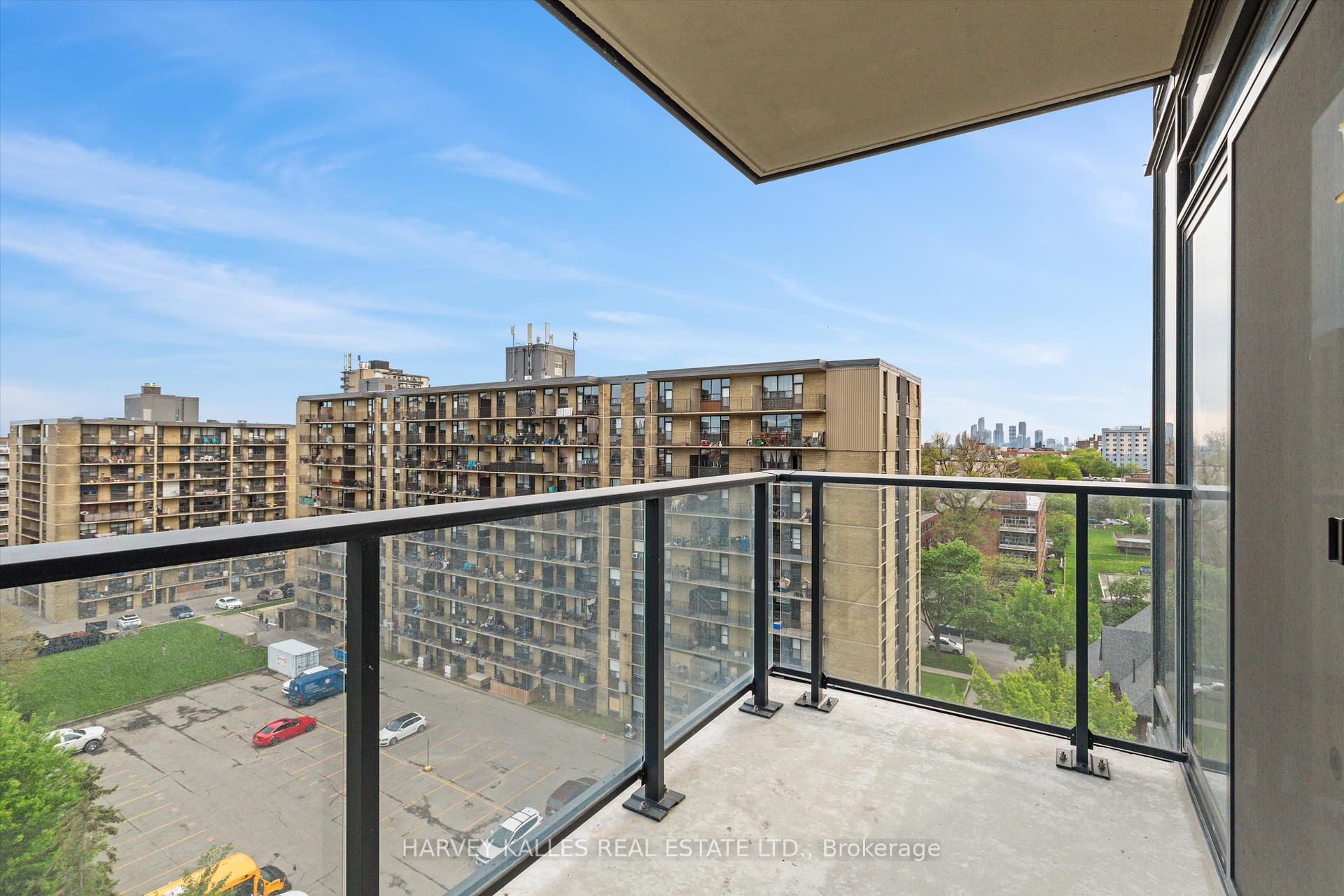 2 Bedrooms Condo at 270 Dufferin, Toronto For sale