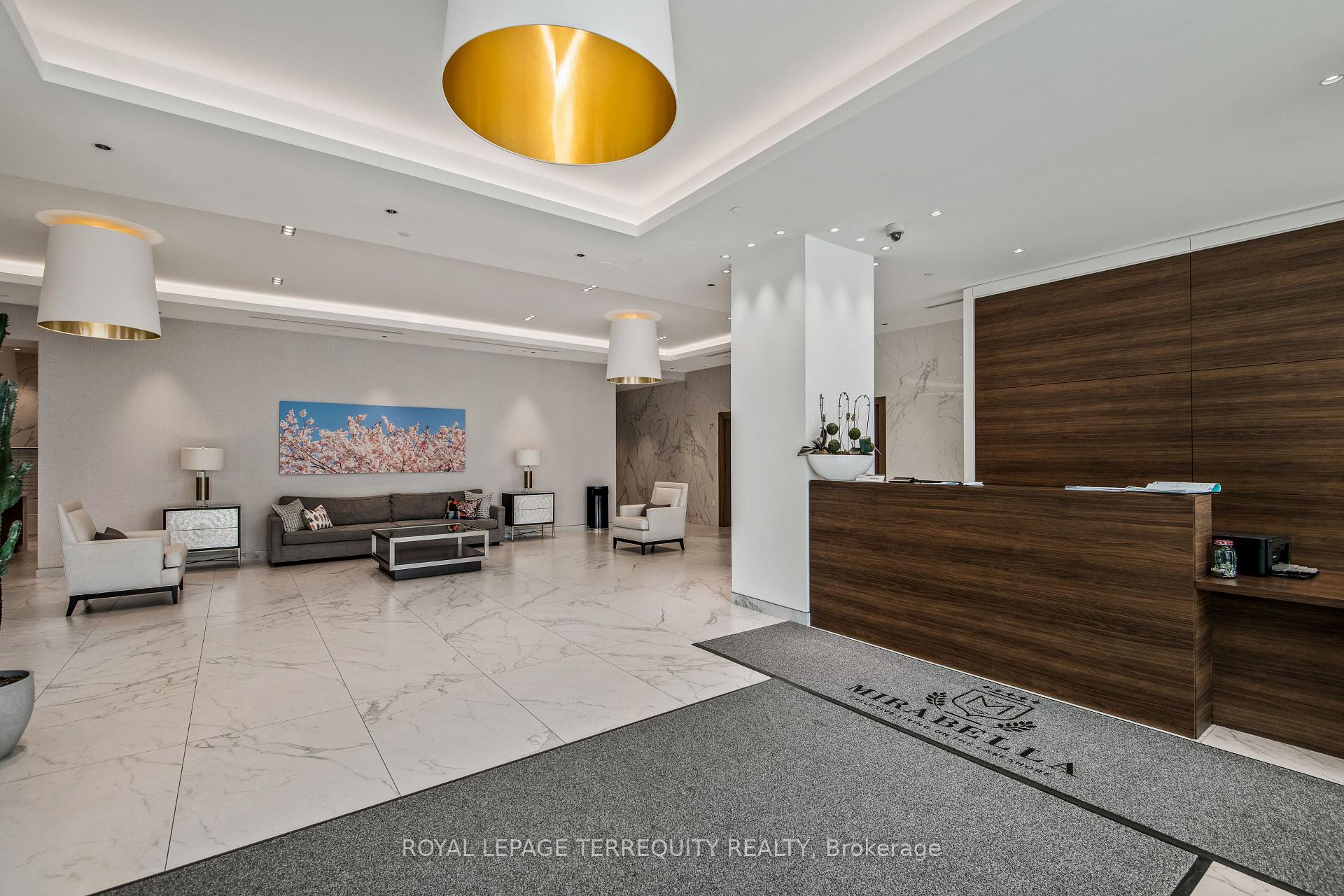 3 Bedrooms Condo at 1926 Lake Shore, Toronto For sale