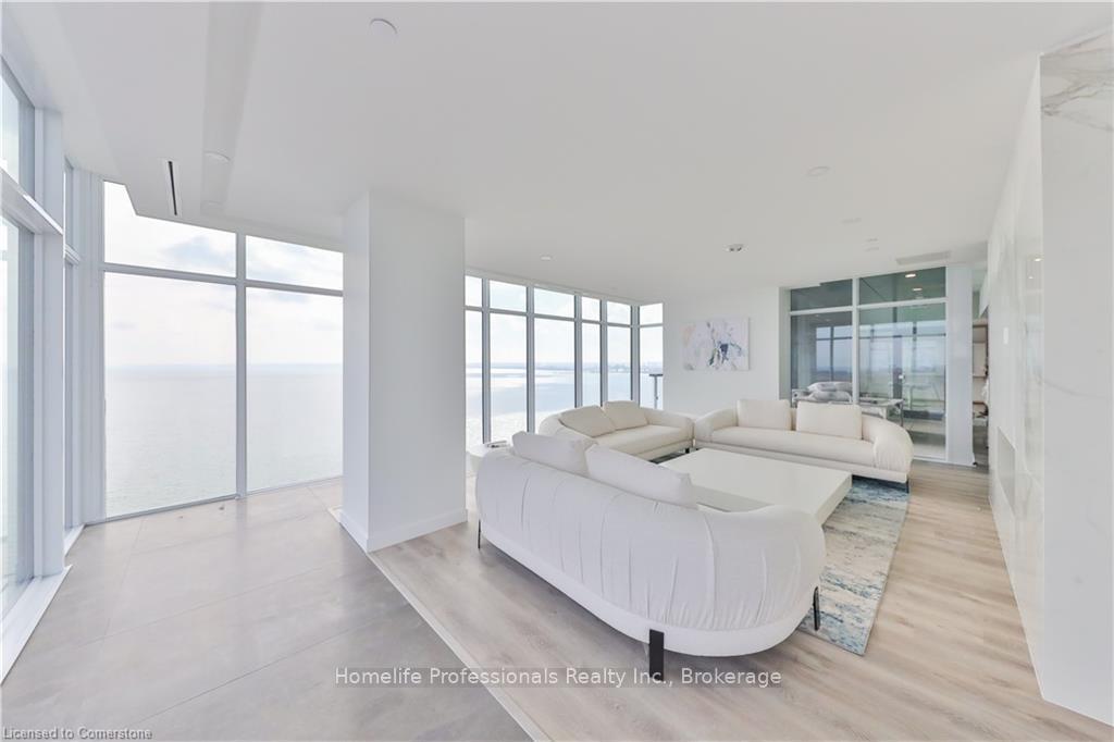 1 Bedroom Condo at 370 Martha,  Burlington For sale