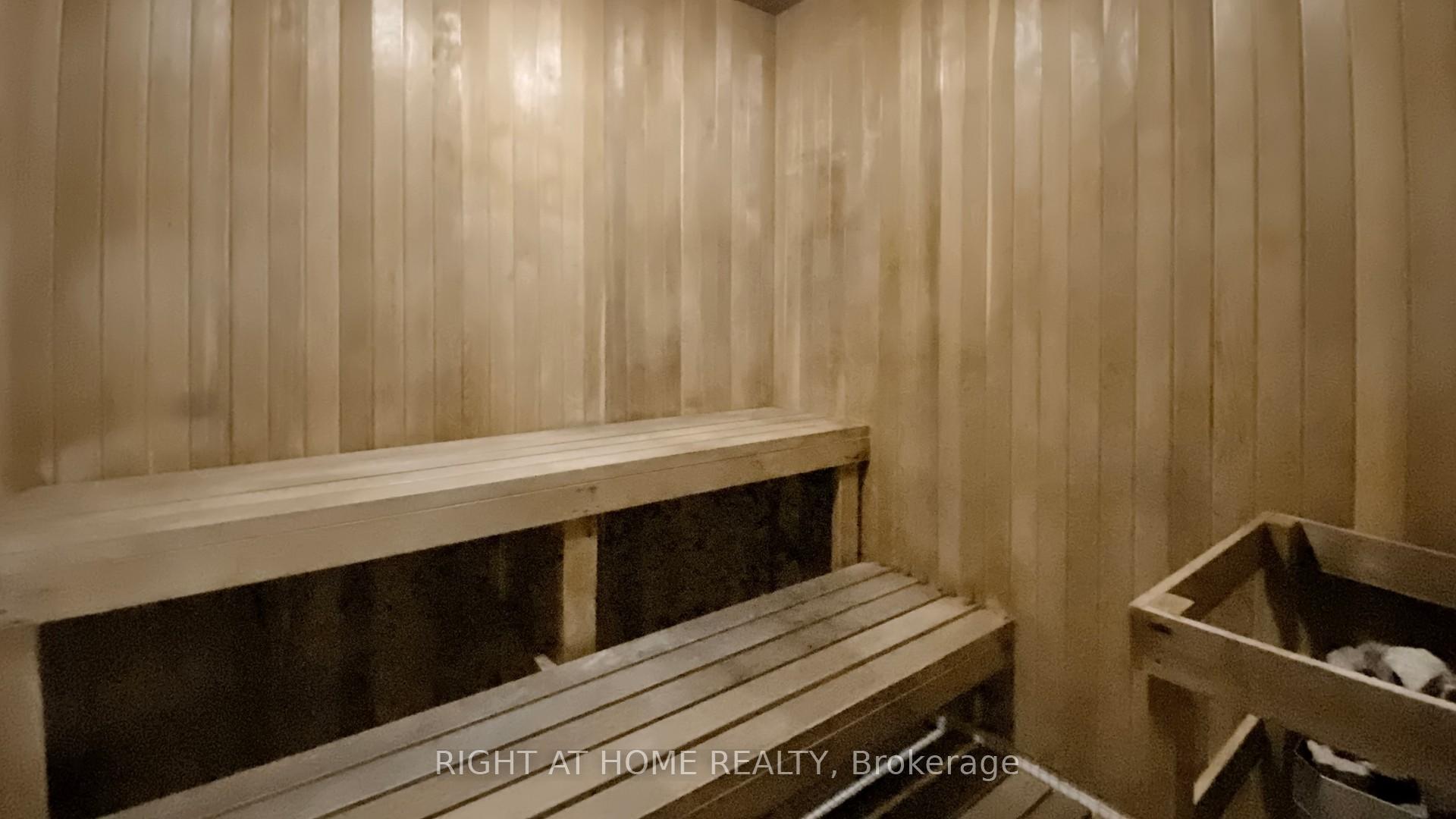 2 Bedrooms Condo at 3840 Bathurst, Toronto For sale