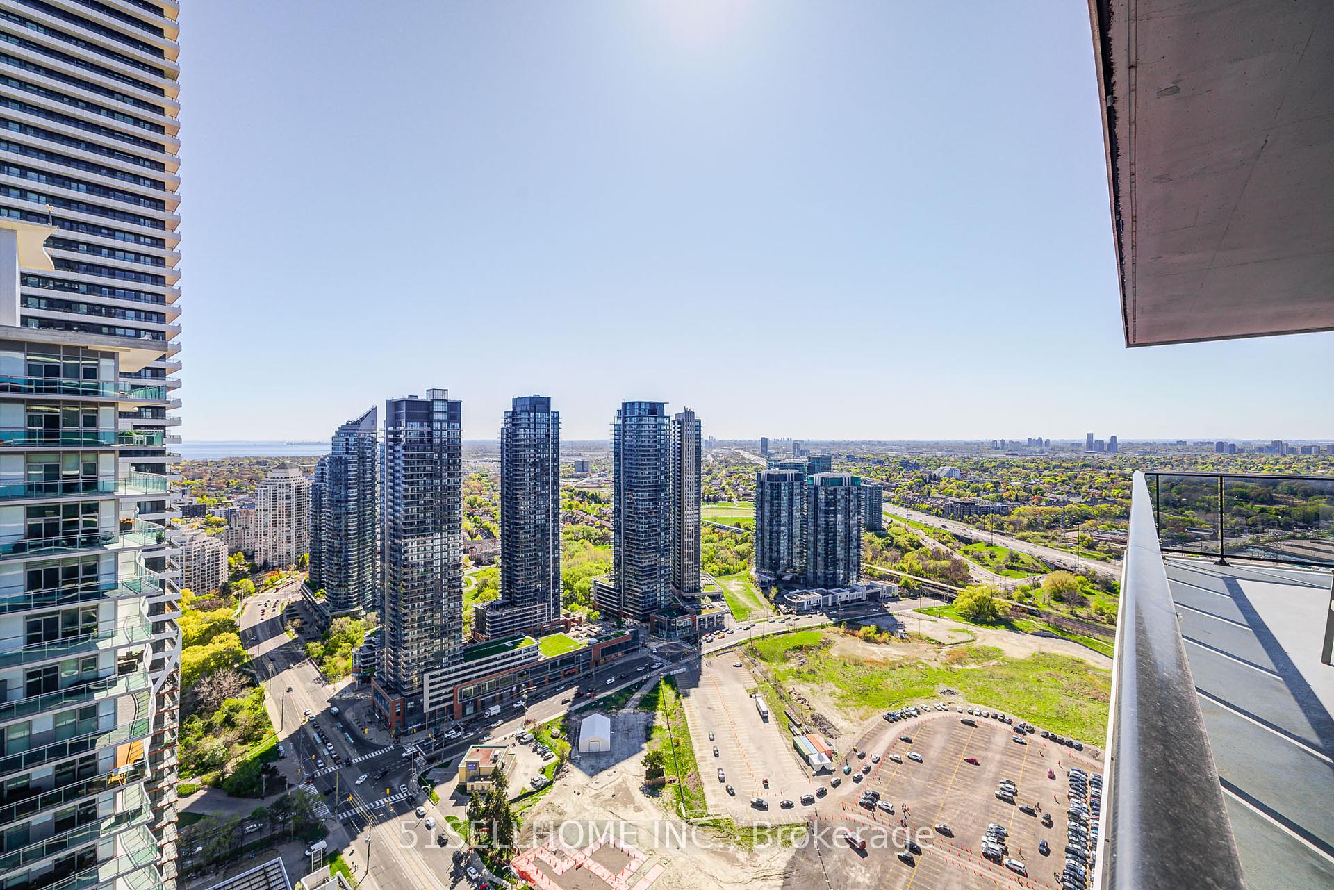 2 Bedrooms Condo at 70 Annie Craig, Toronto For sale