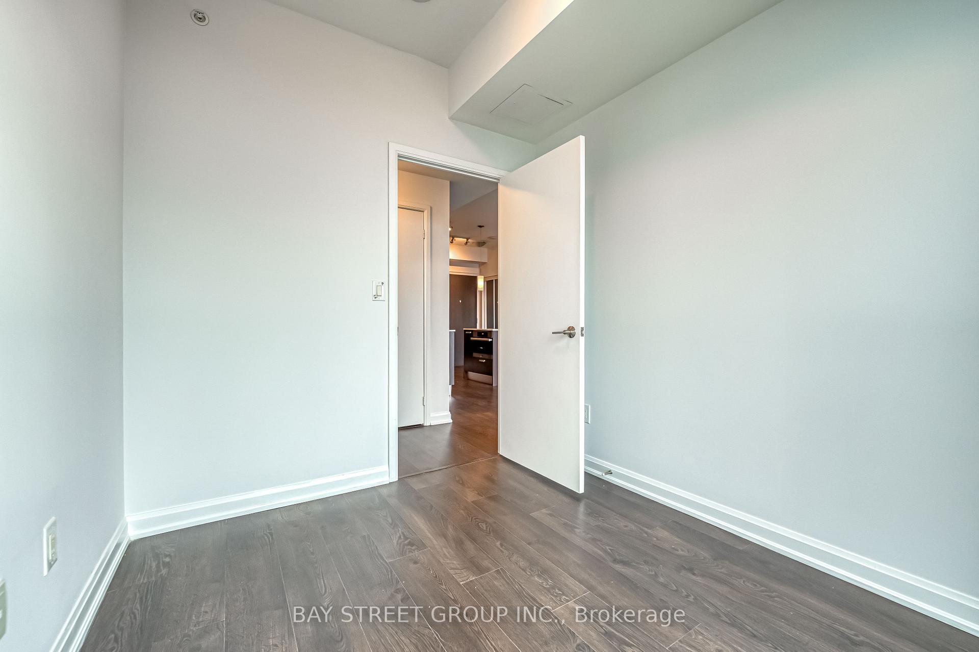 2 Bedrooms Co-op at 11 Bogert,  Toronto For sale