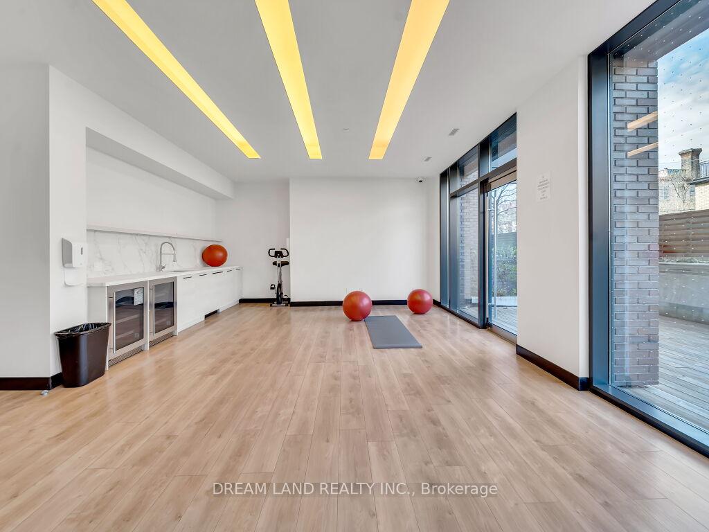 2 Bedrooms Condo at 35 Wabash, Toronto For sale