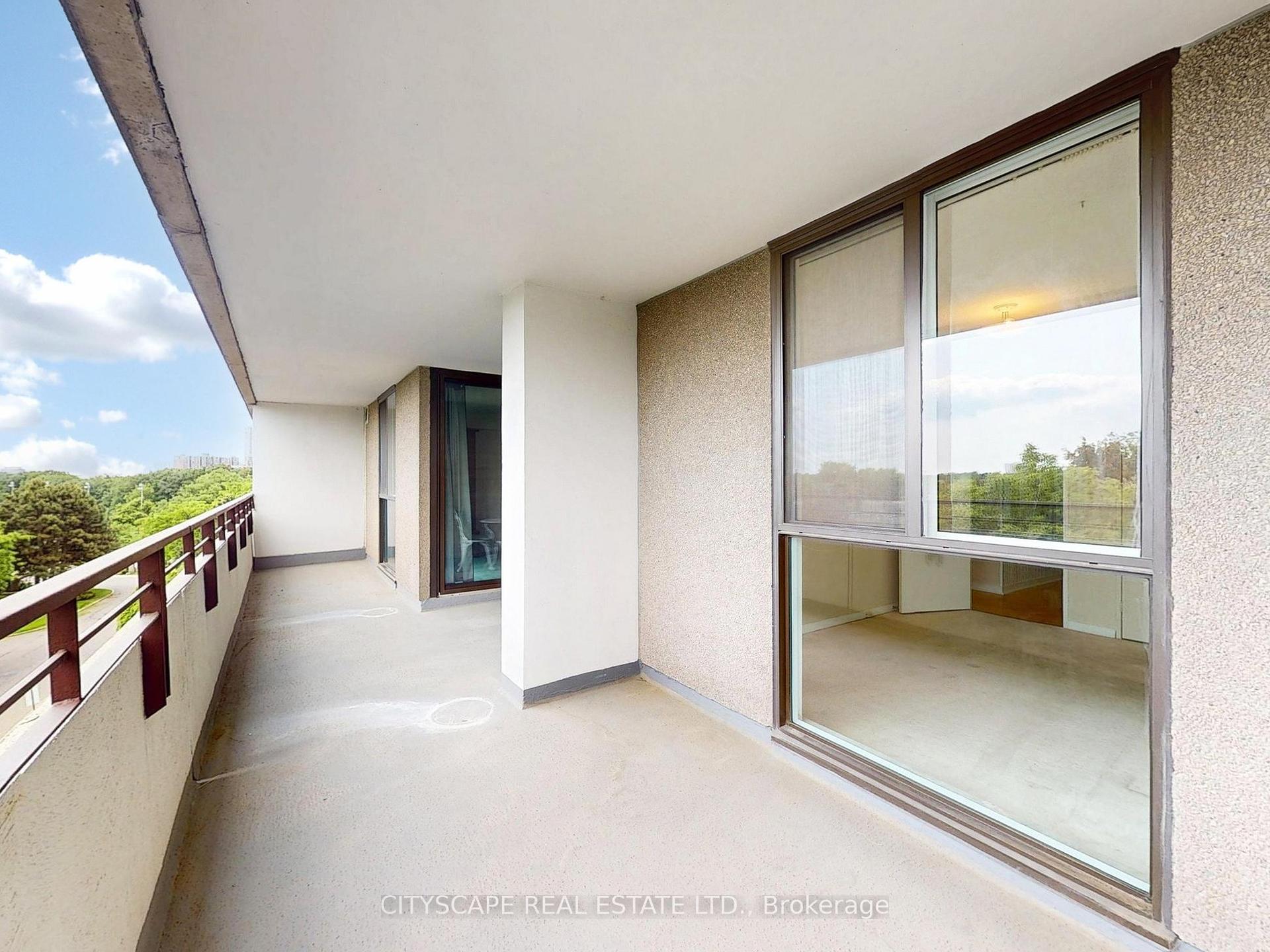 2 Bedrooms Condo at 1320 Mississauga Valley, Mississauga For sale