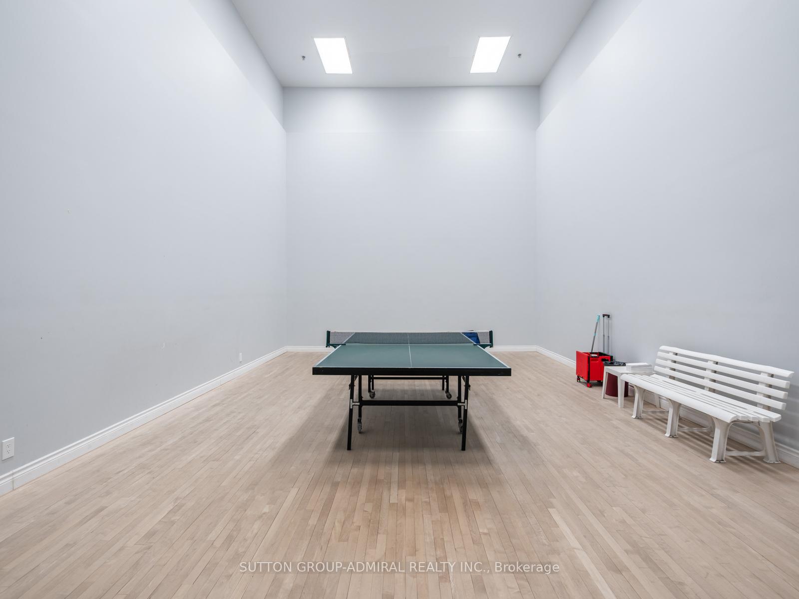 3 Bedrooms Condo at 175 Bamburgh, Toronto For sale