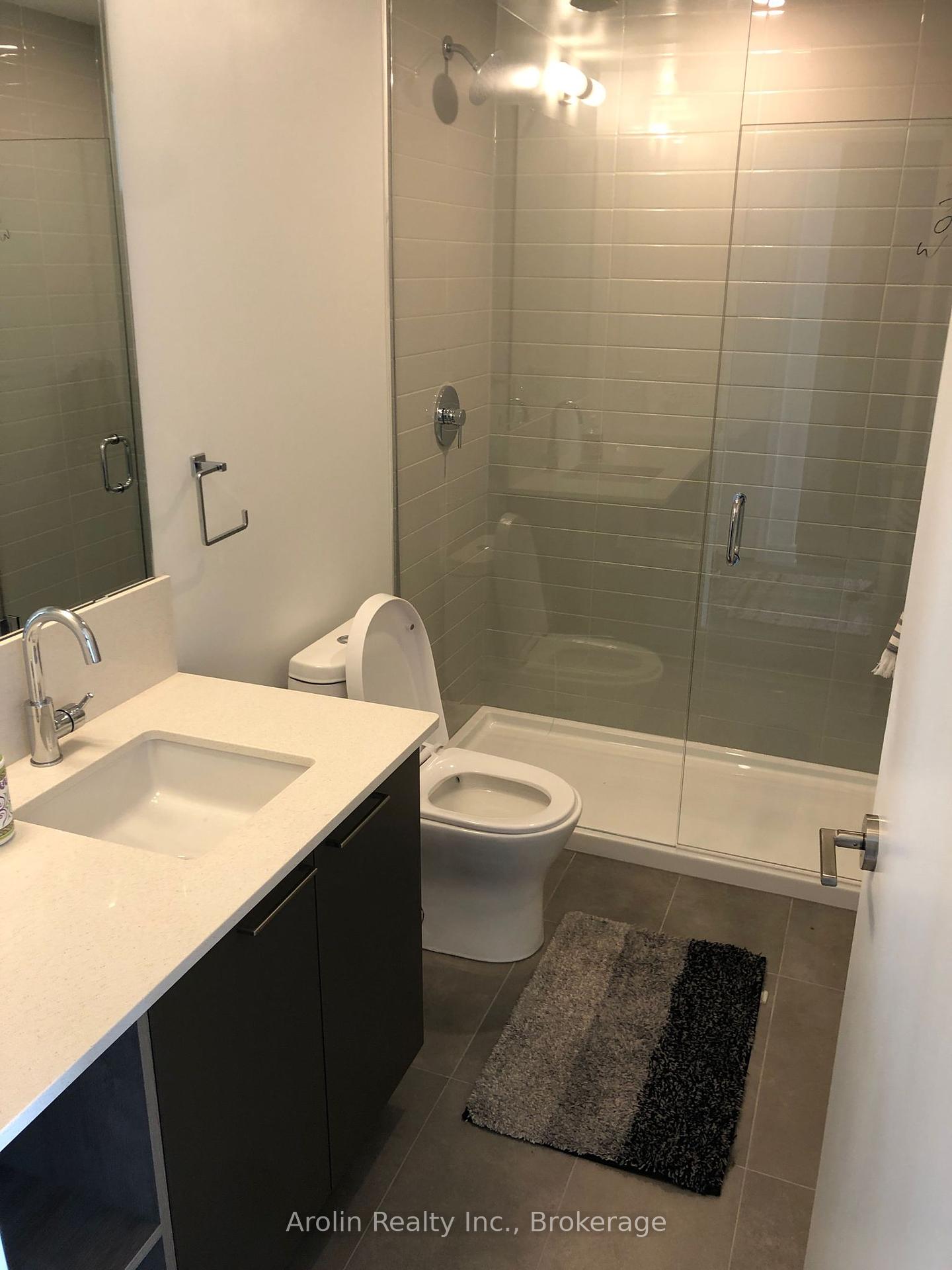 2 Bedrooms Condo at 3005 Pine Glen, Oakville For sale