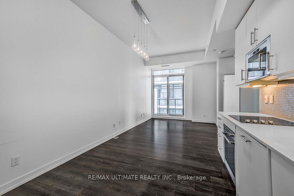 #701 - 297 College Street, Toronto, ON M5T 0C2