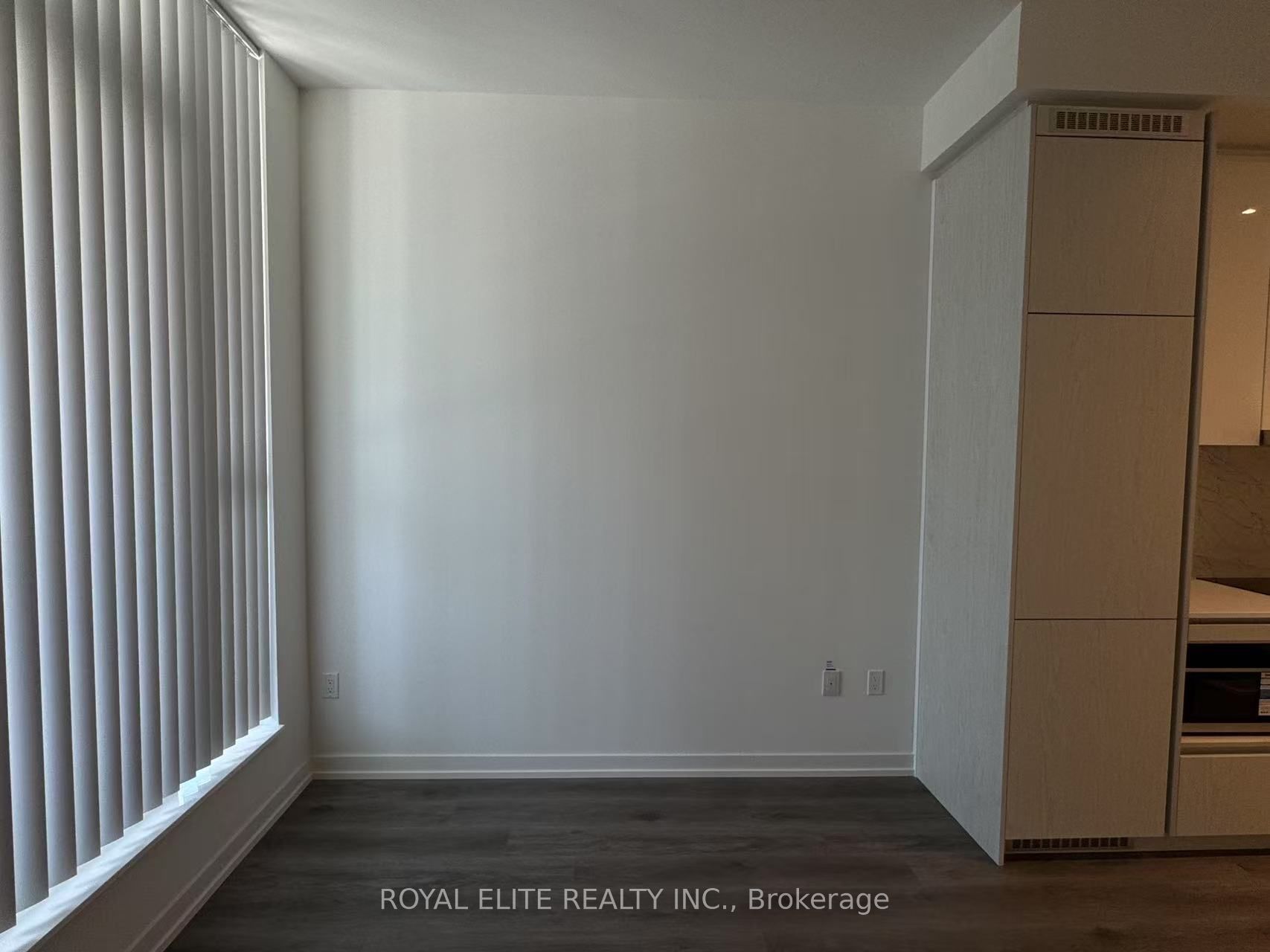 28 Interchange Way, #203
