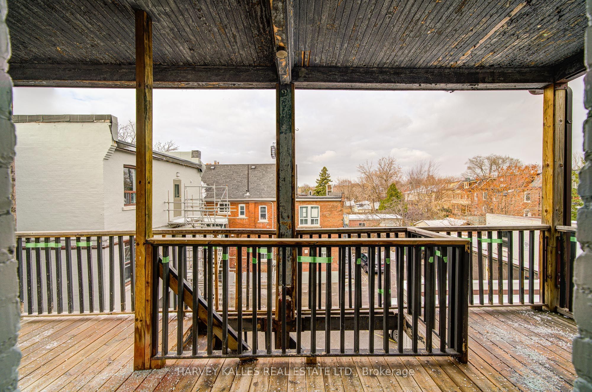 1074 St Clair Avenue W 2