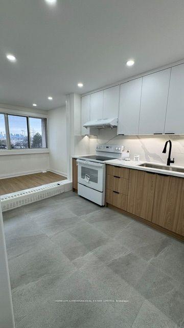 2 Bedrooms Condo at 725 Don Mills, Toronto For sale