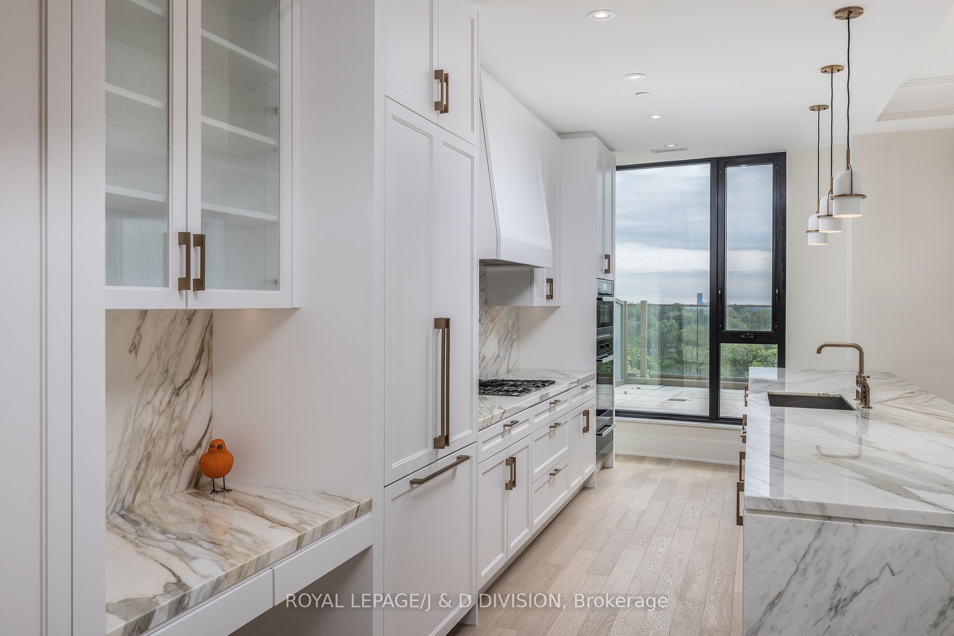 3 Bedrooms Condo at 1 Strathgowan, Toronto For sale