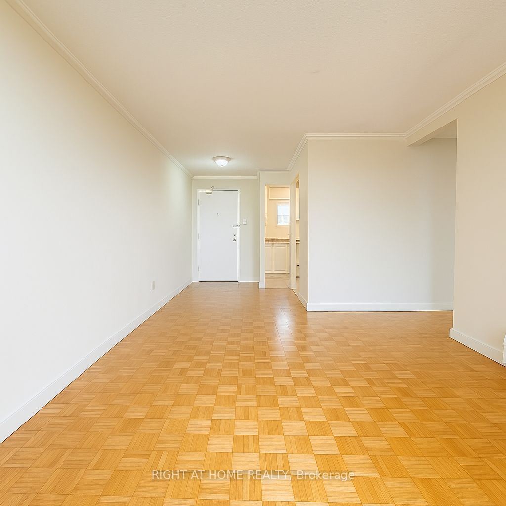 4645 Jane Street, #723