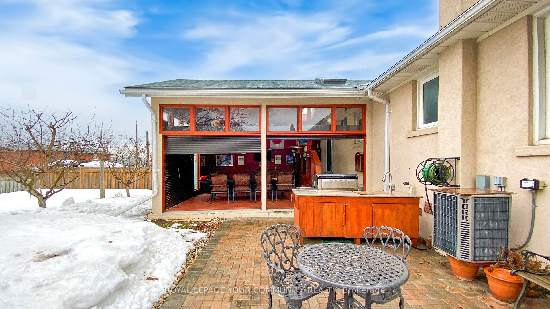 75 Brewster Crescent