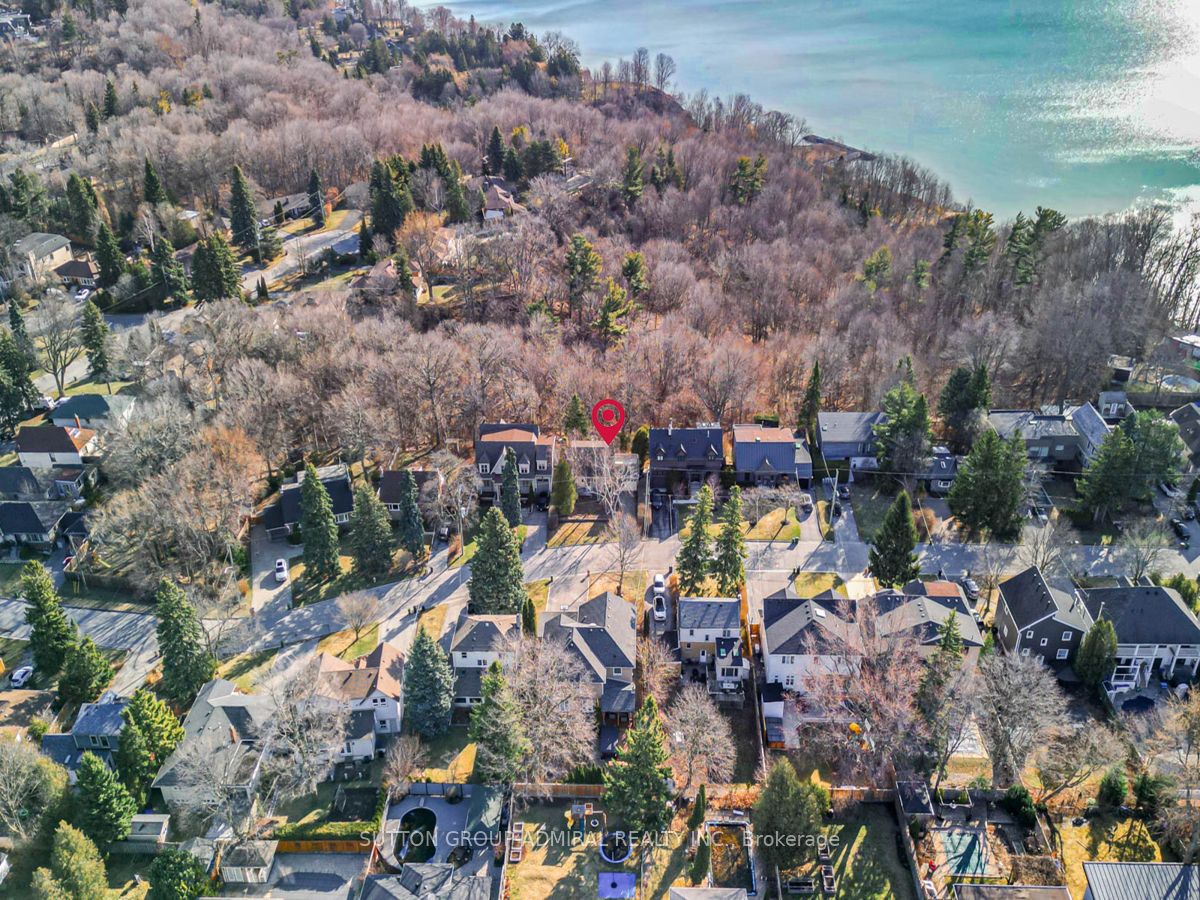21 Fenwood Heights