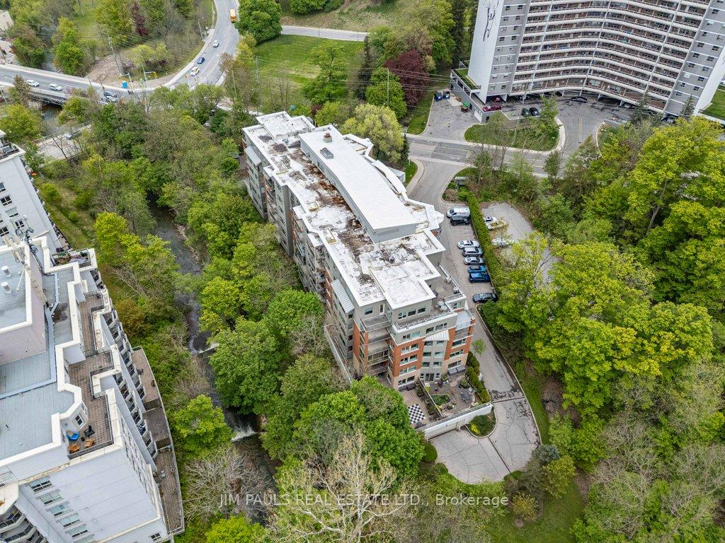 2 Bedrooms Condo at 77 Governors, Hamilton For sale
