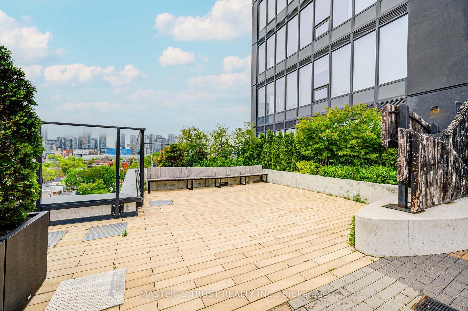 2 Bedrooms Condo at 203 College, Toronto For sale