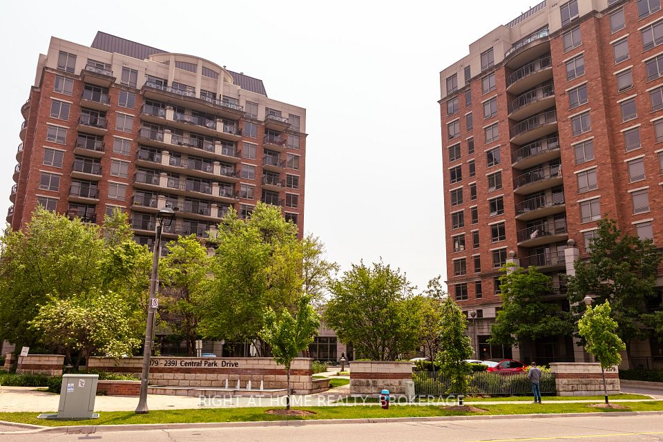 2391 Central Park