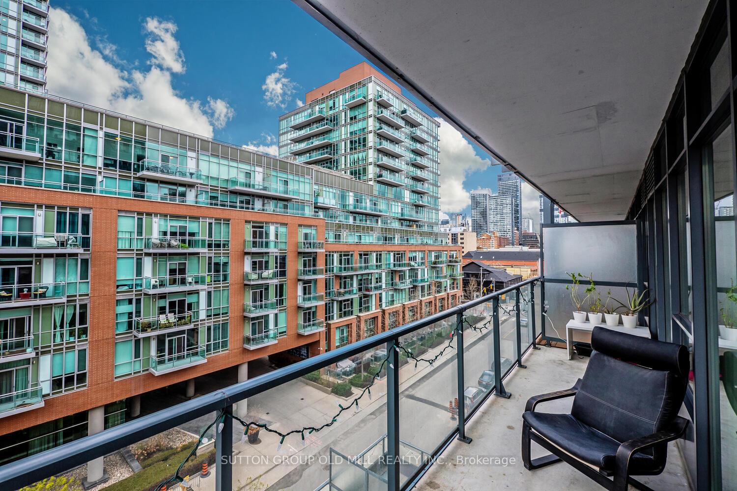 2 Bedrooms Condo at 105 George, Toronto For sale