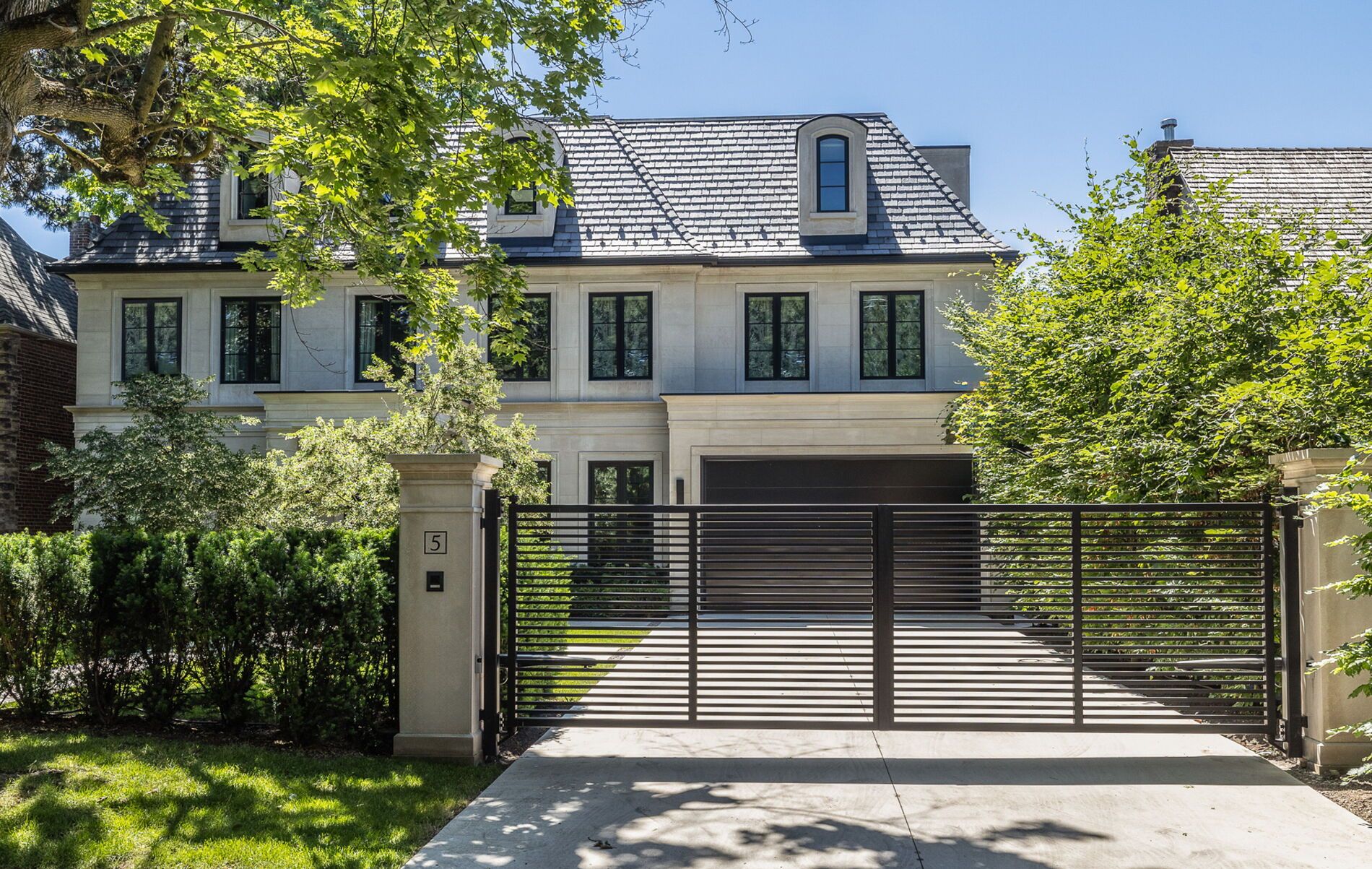 5 Dewbourne Avenue