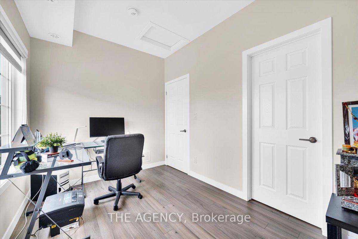 2 Bedrooms Condo at 7 Forbes, Toronto For sale