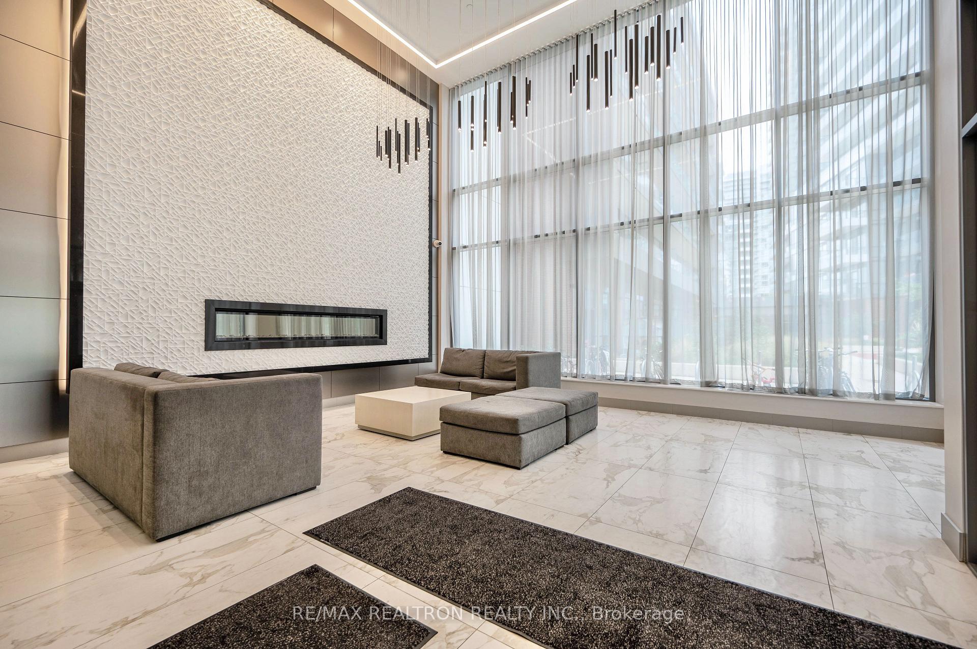 2 Bedrooms Condo at 36 Forest Manor, Toronto For sale