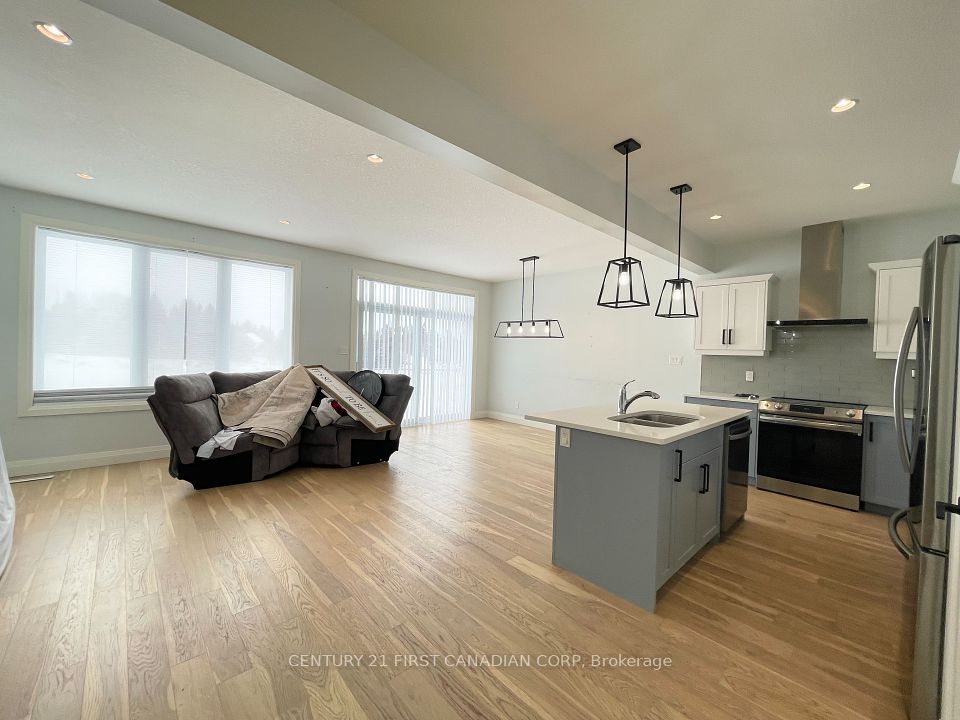 1067 Upperpoint Avenue, London South, ON N6K 0L1