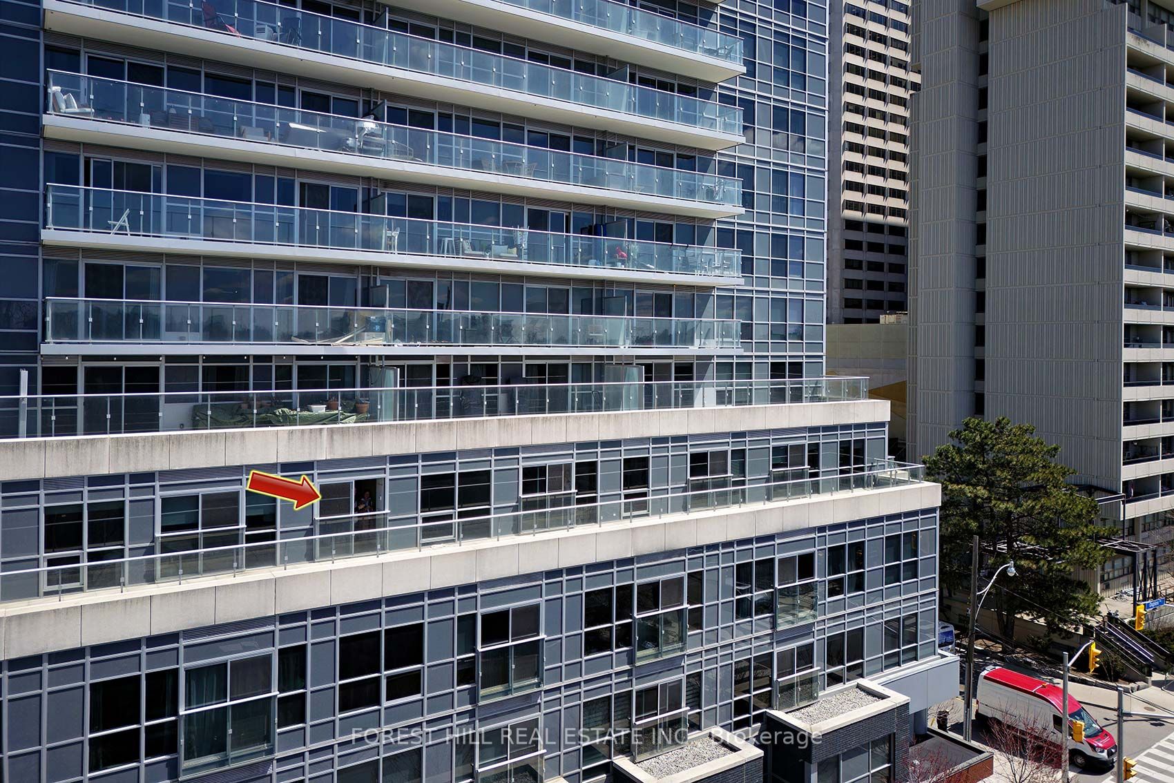 58 Orchard View Boulevard, #401