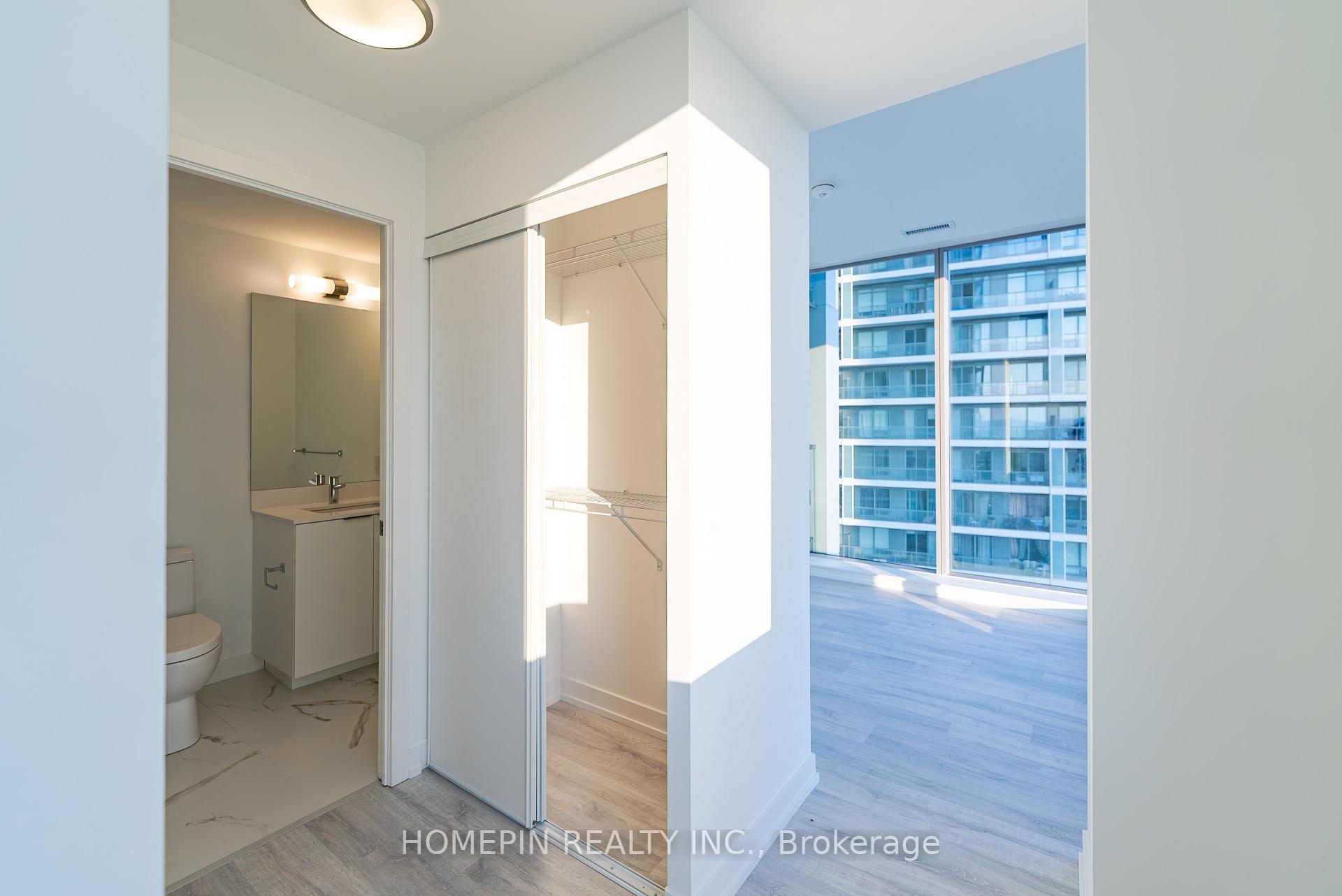 2 Bedrooms Condo at 7 Golden Lion, Toronto For sale
