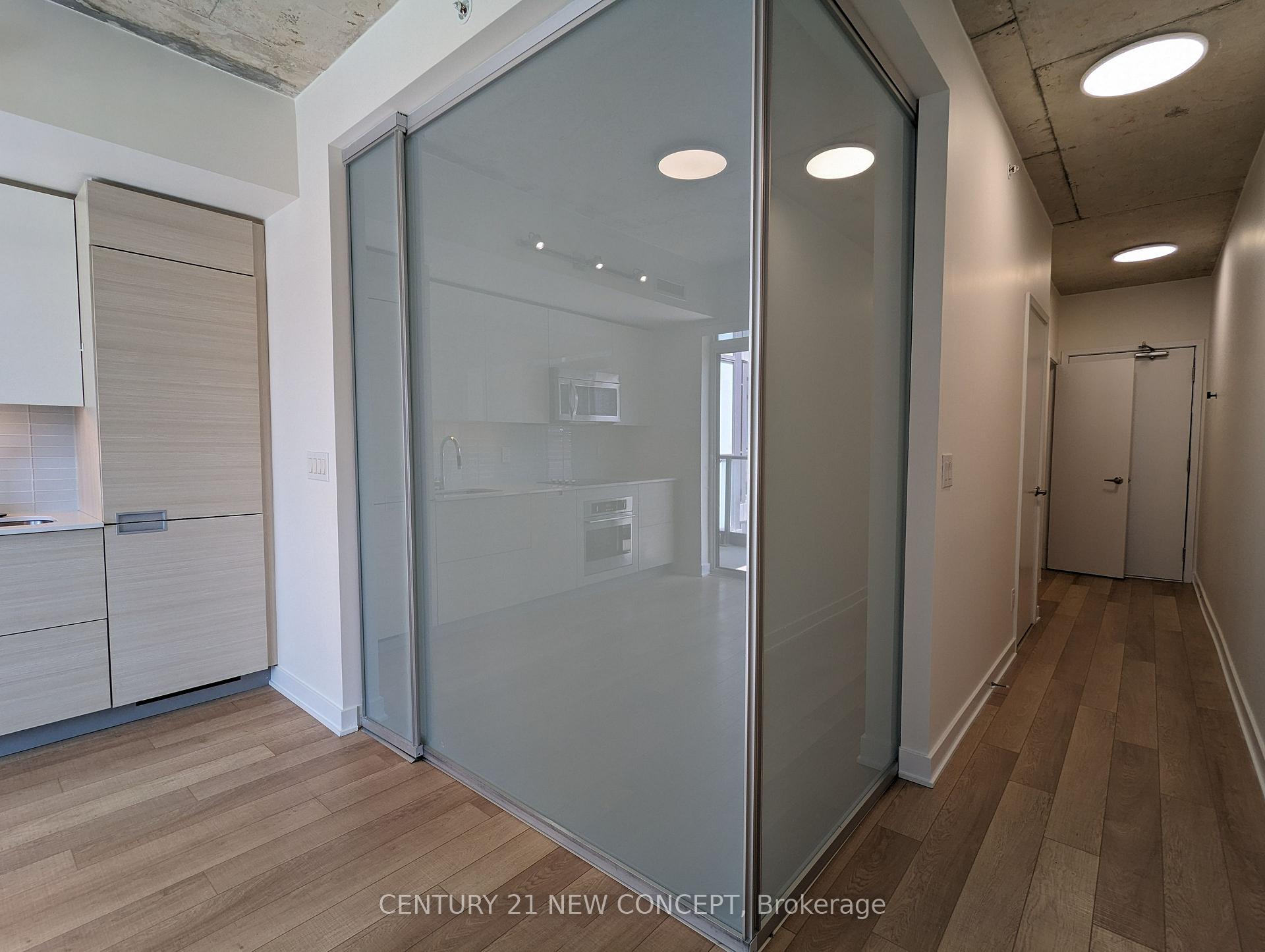 1 Bedroom Condo at 210 Simcoe,  Toronto For sale