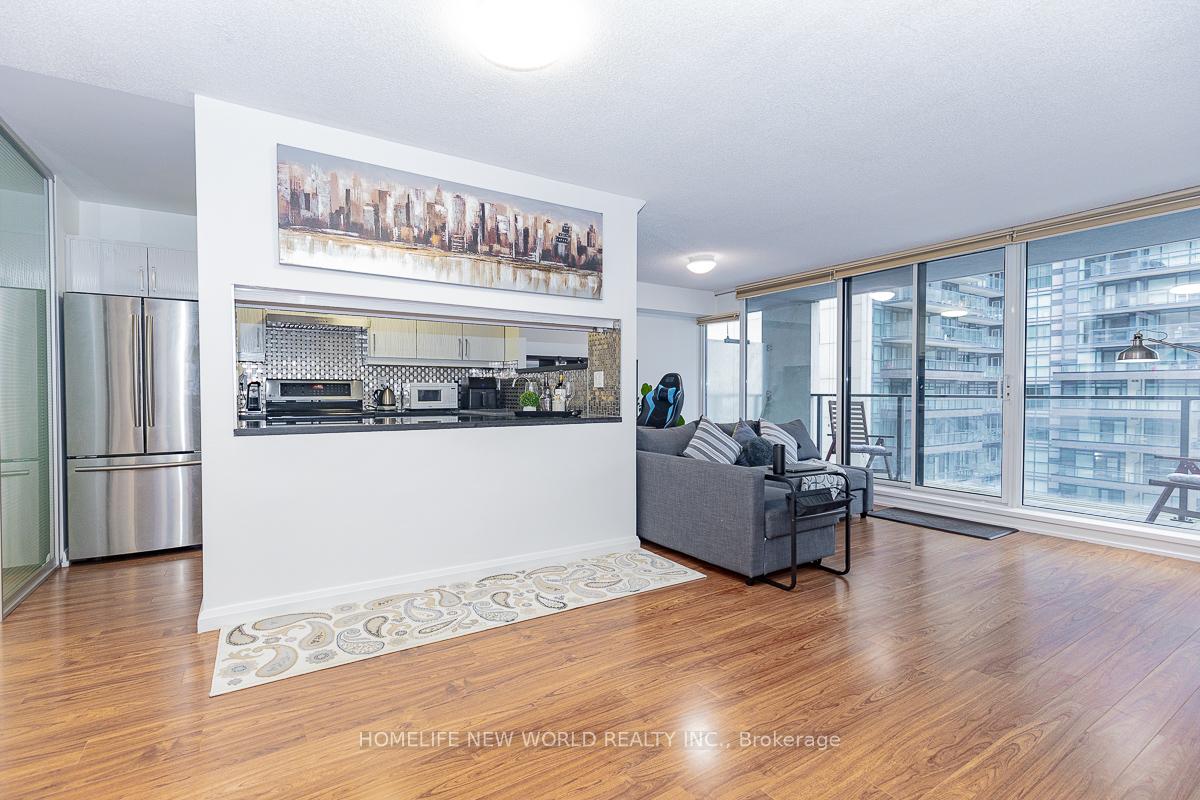 3 Bedrooms Condo at 111 Elizabeth, Toronto For sale