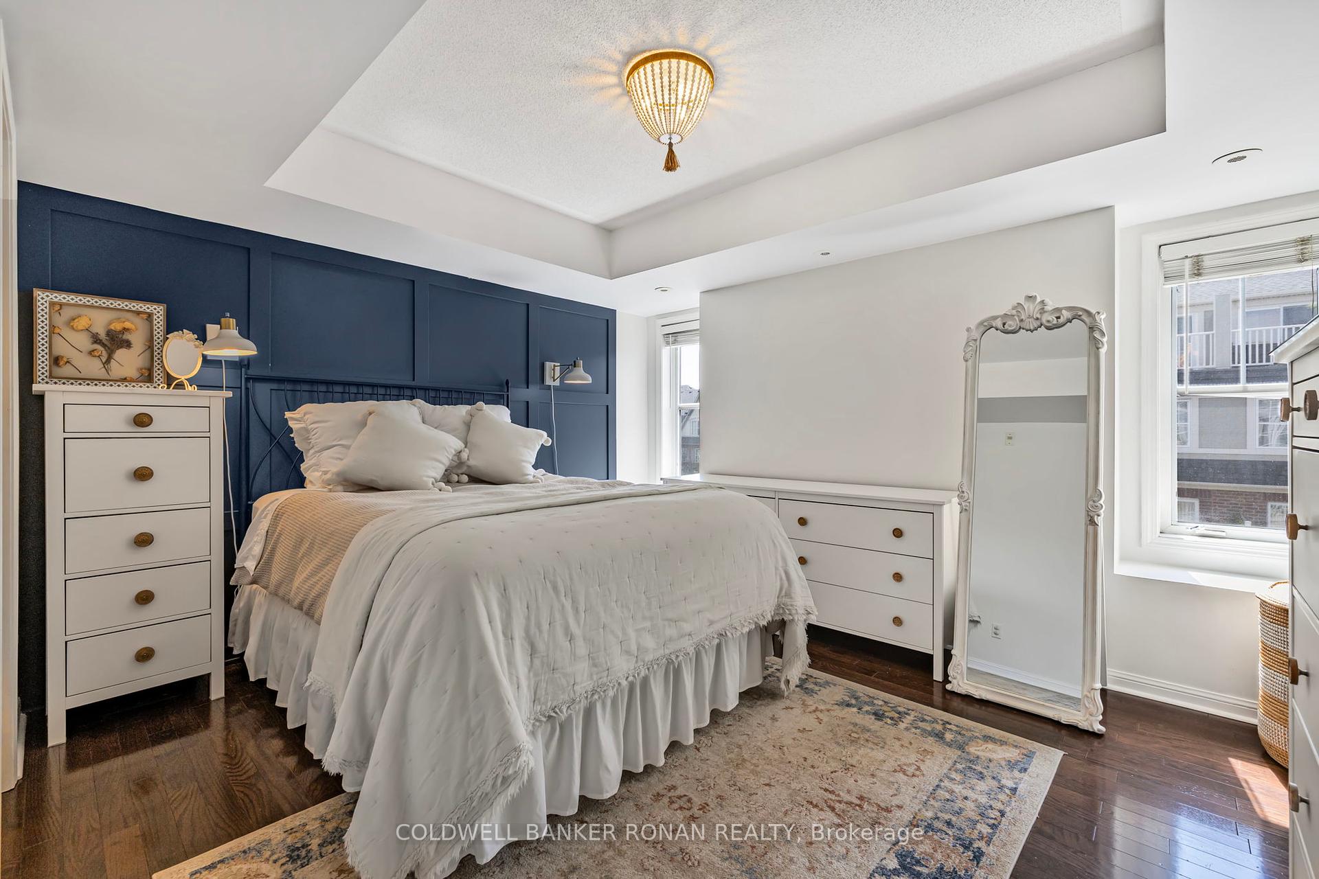 3 Bedrooms Condo at 600 Shoreline, Mississauga For sale