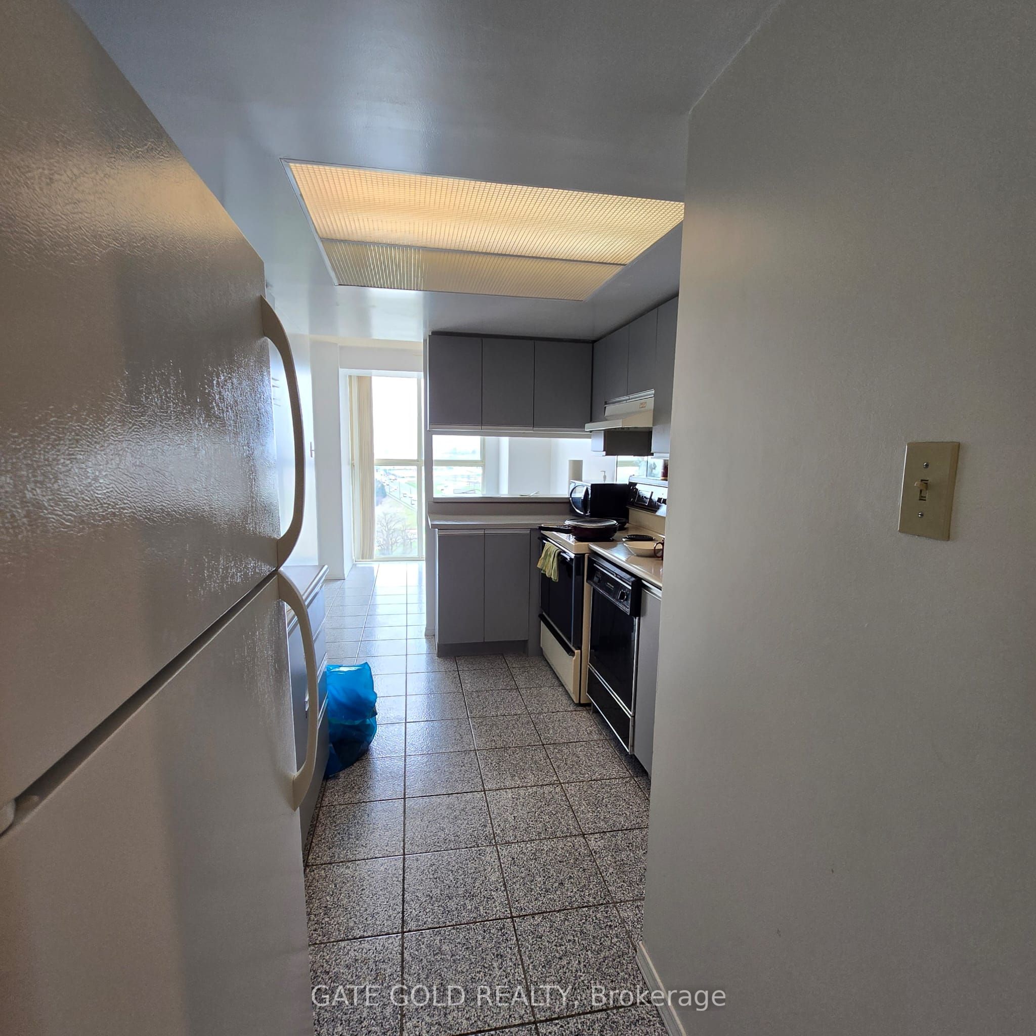 600 Rexdale Boulevard, #LPH2