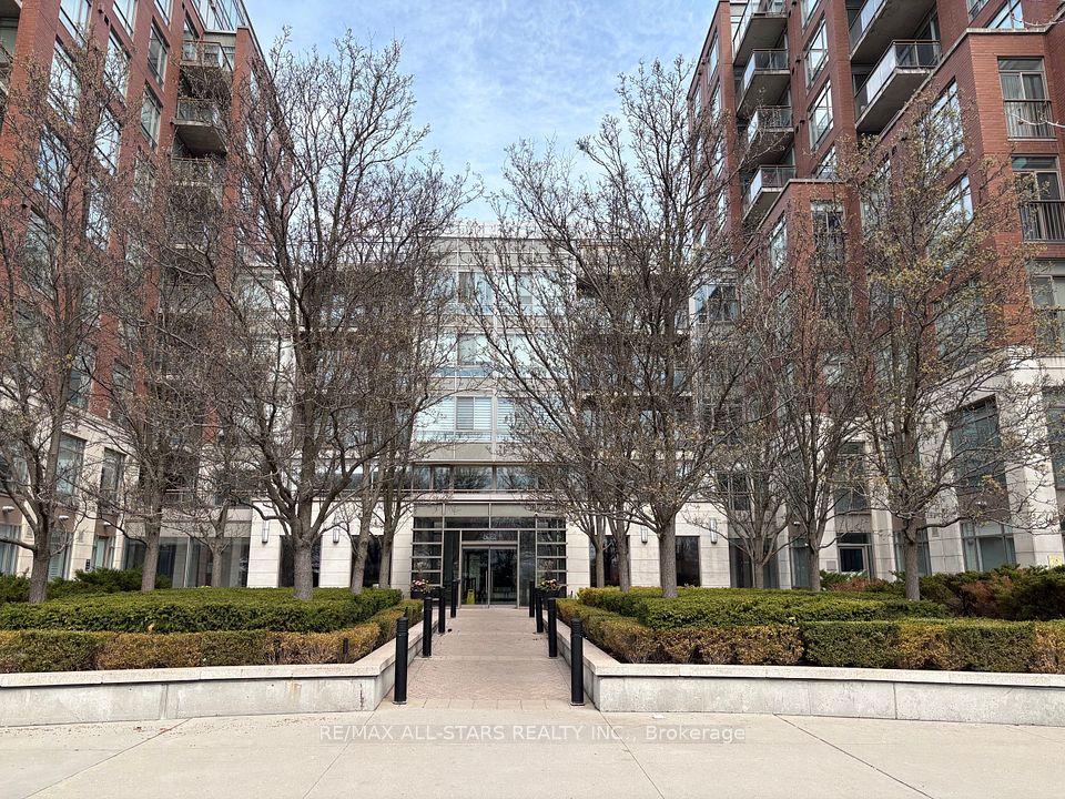 500 Queens Quay W
