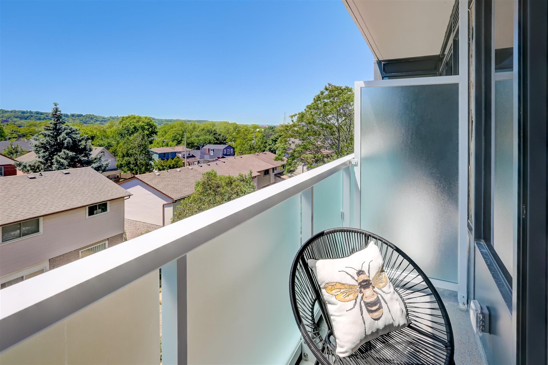 415 Main Street W 510
