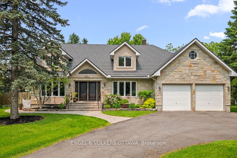 1089 Island View