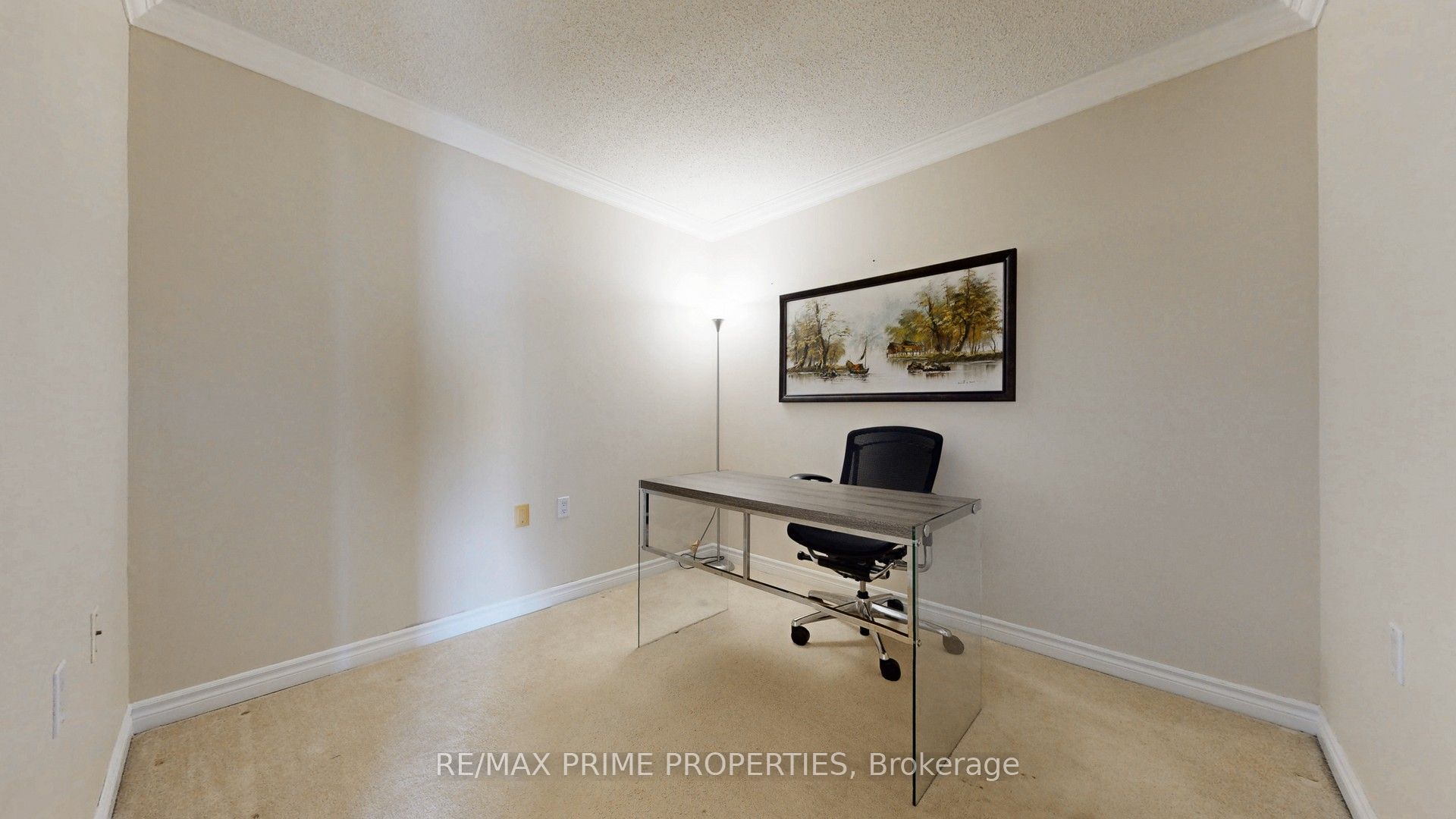 9015 Leslie Street, #301