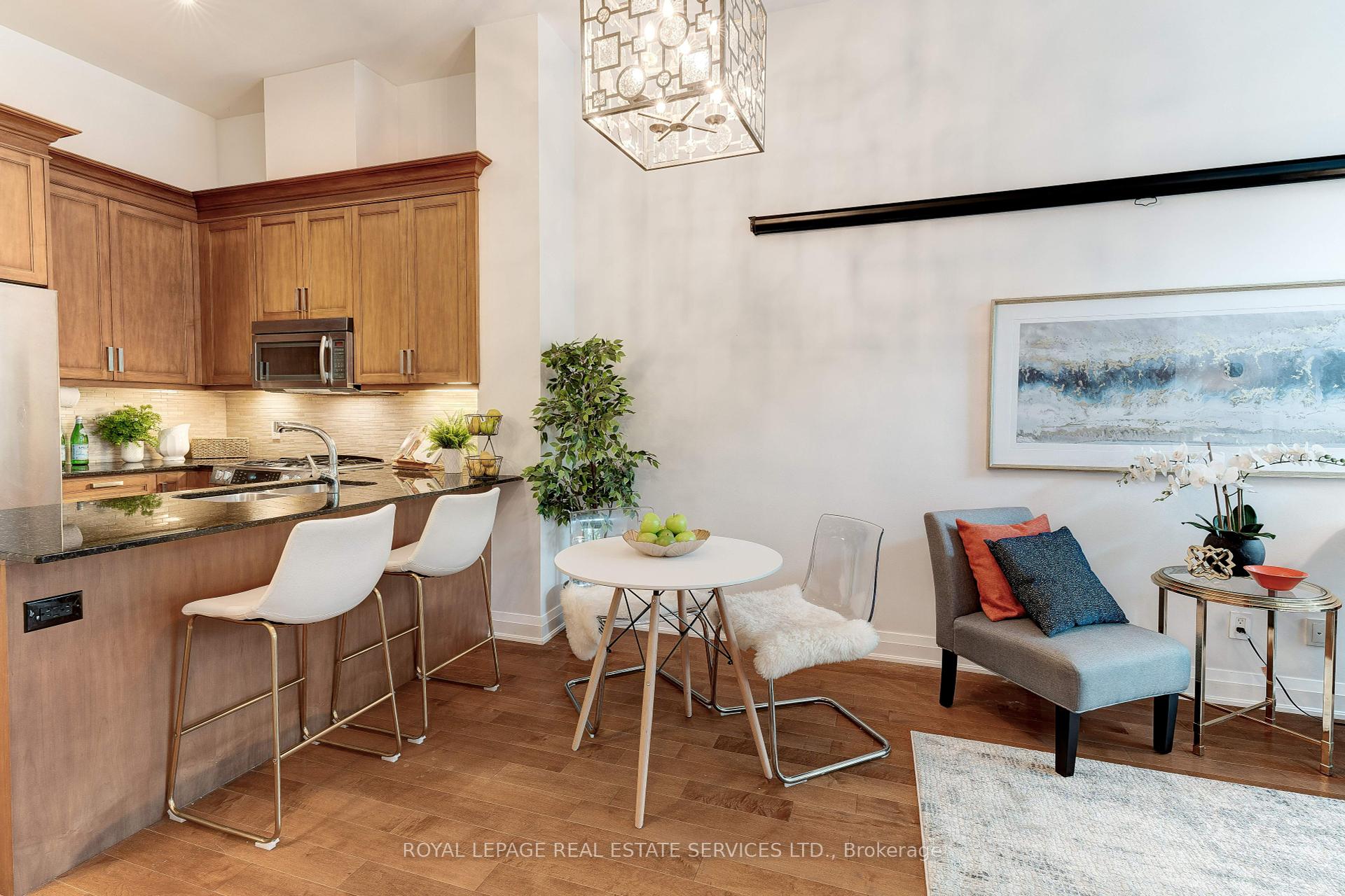 1 Bedroom Condo at 11 Bronte, Oakville For sale
